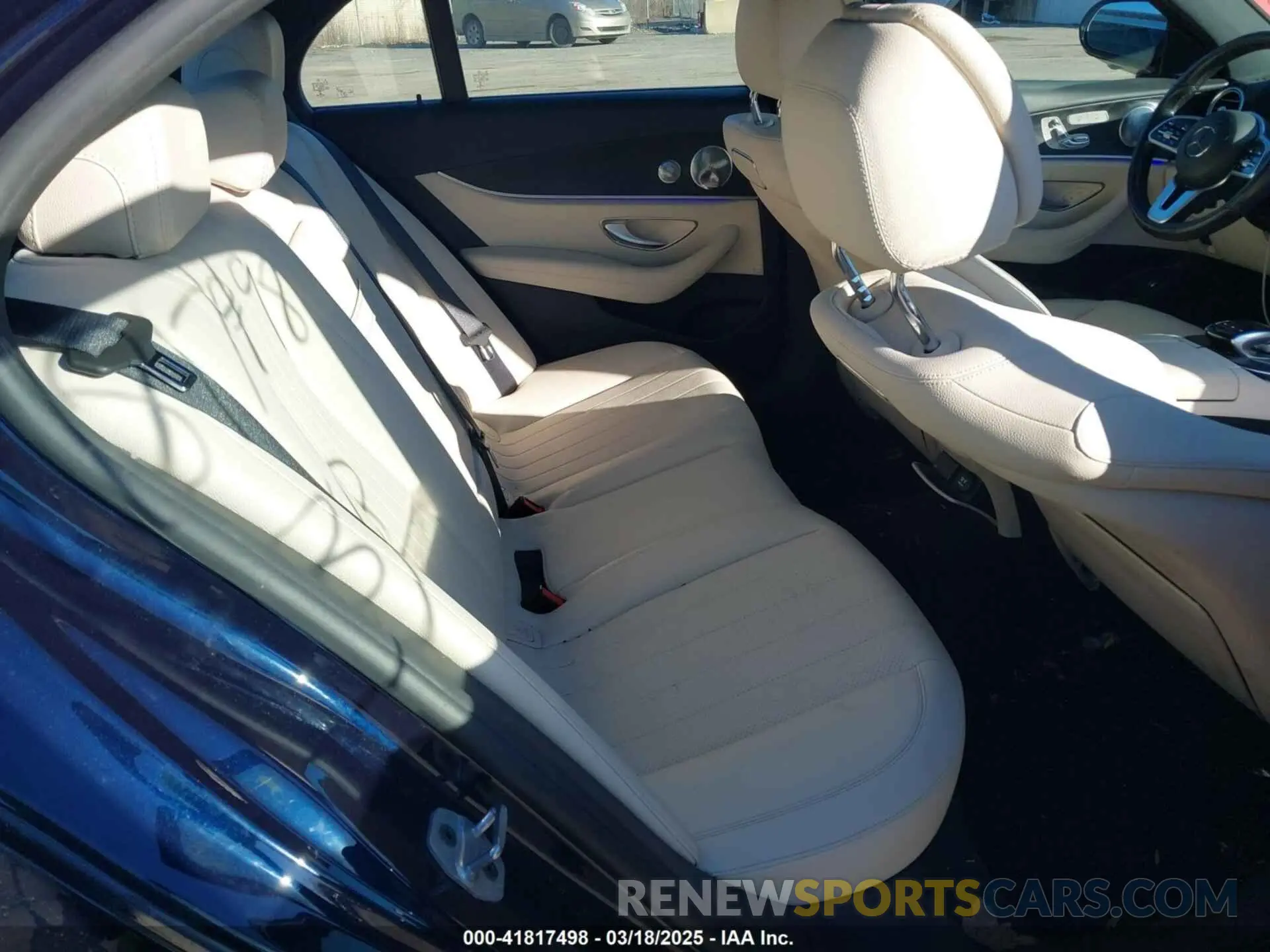 8 fotografías del automóvil dañado WDDZF4KB8KA592634 MERCEDES-BENZ E 300 2019