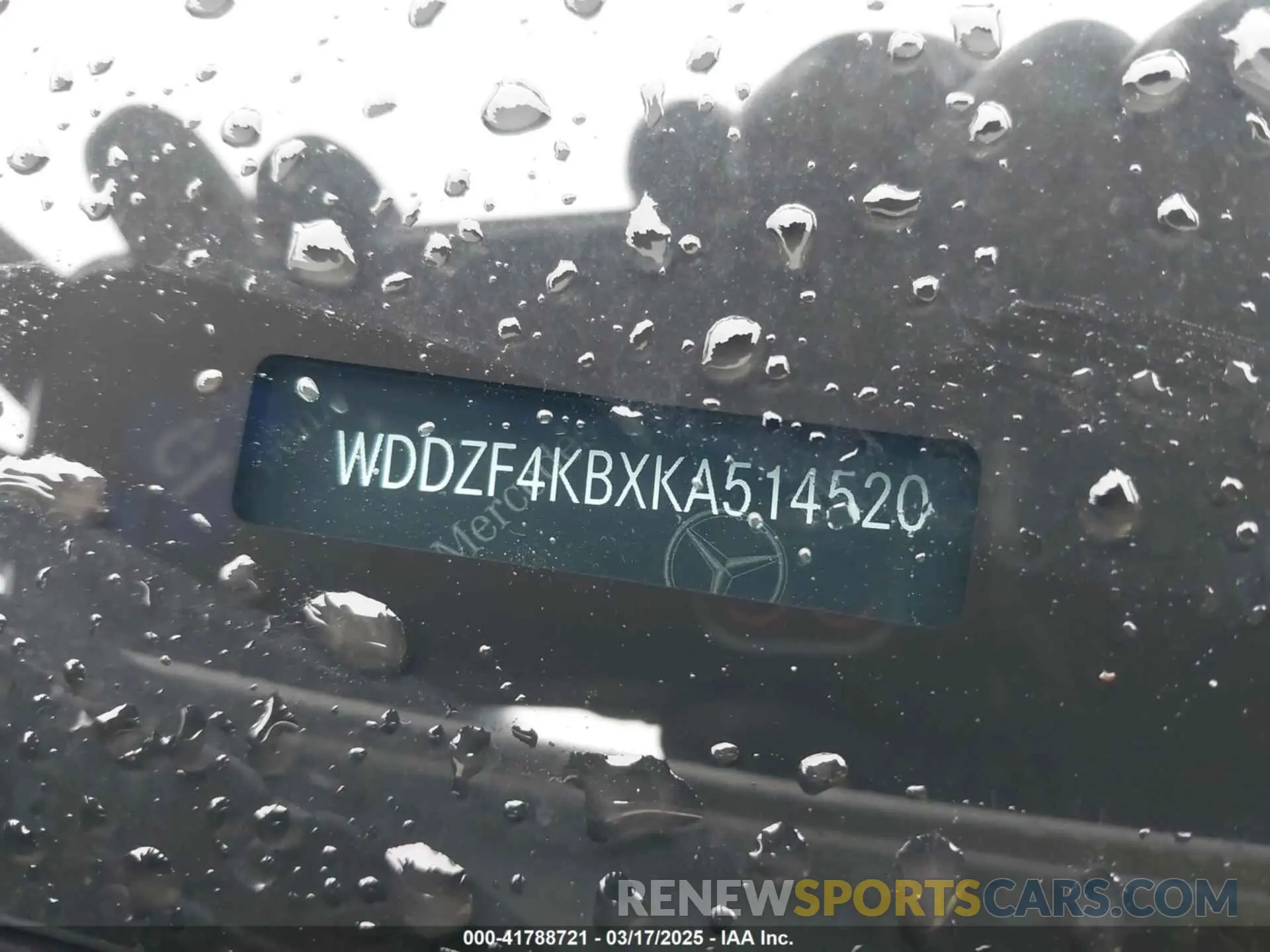 17 fotografías del automóvil dañado WDDZF4KBXKA514520 MERCEDES-BENZ E 300 2019