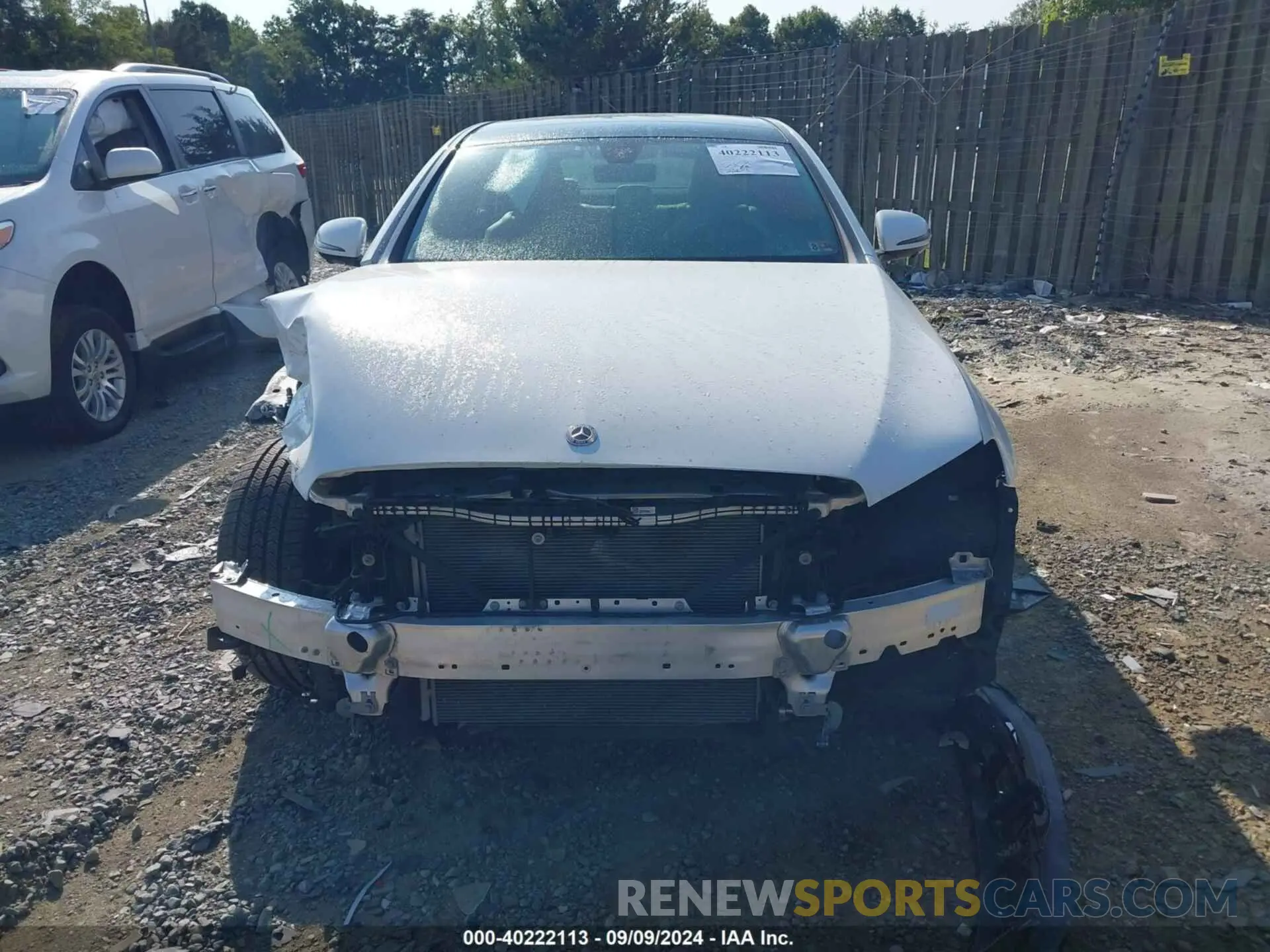 13 fotografías del automóvil dañado WDDZF4KBXKA570005 MERCEDES-BENZ E 300 2019
