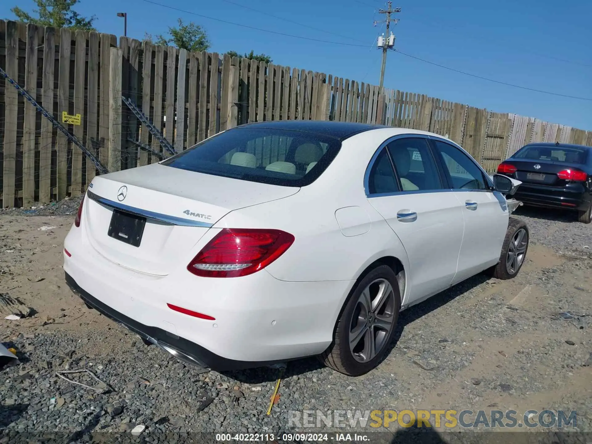 4 fotografías del automóvil dañado WDDZF4KBXKA570005 MERCEDES-BENZ E 300 2019