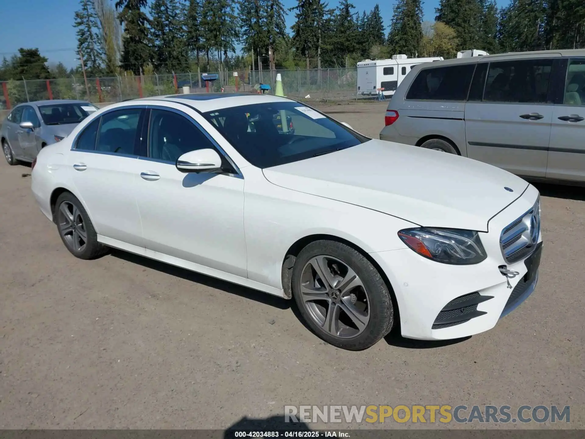 13 fotografías del automóvil dañado WDDZF4KBXKA592814 MERCEDES-BENZ E 300 2019