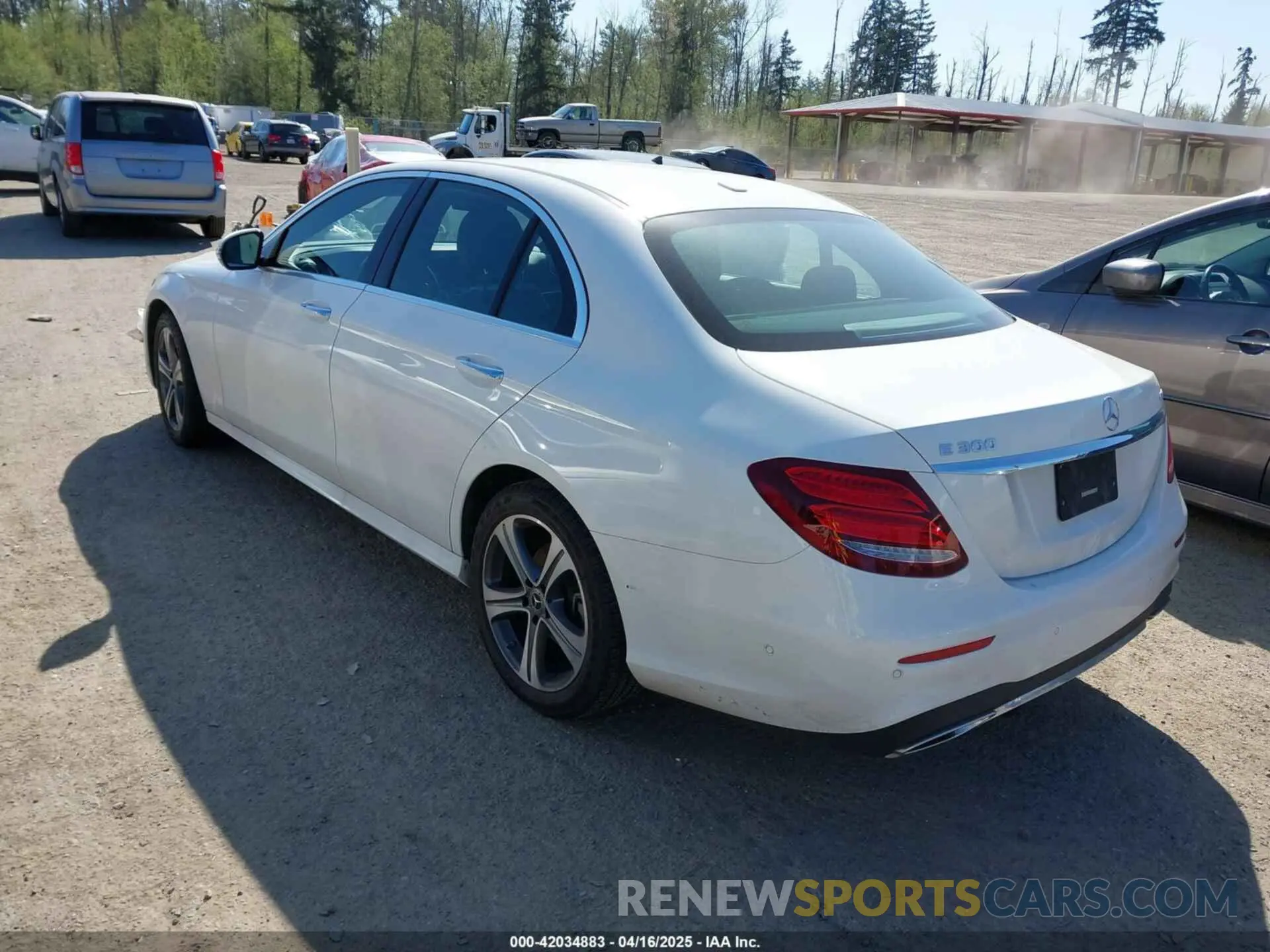3 fotografías del automóvil dañado WDDZF4KBXKA592814 MERCEDES-BENZ E 300 2019