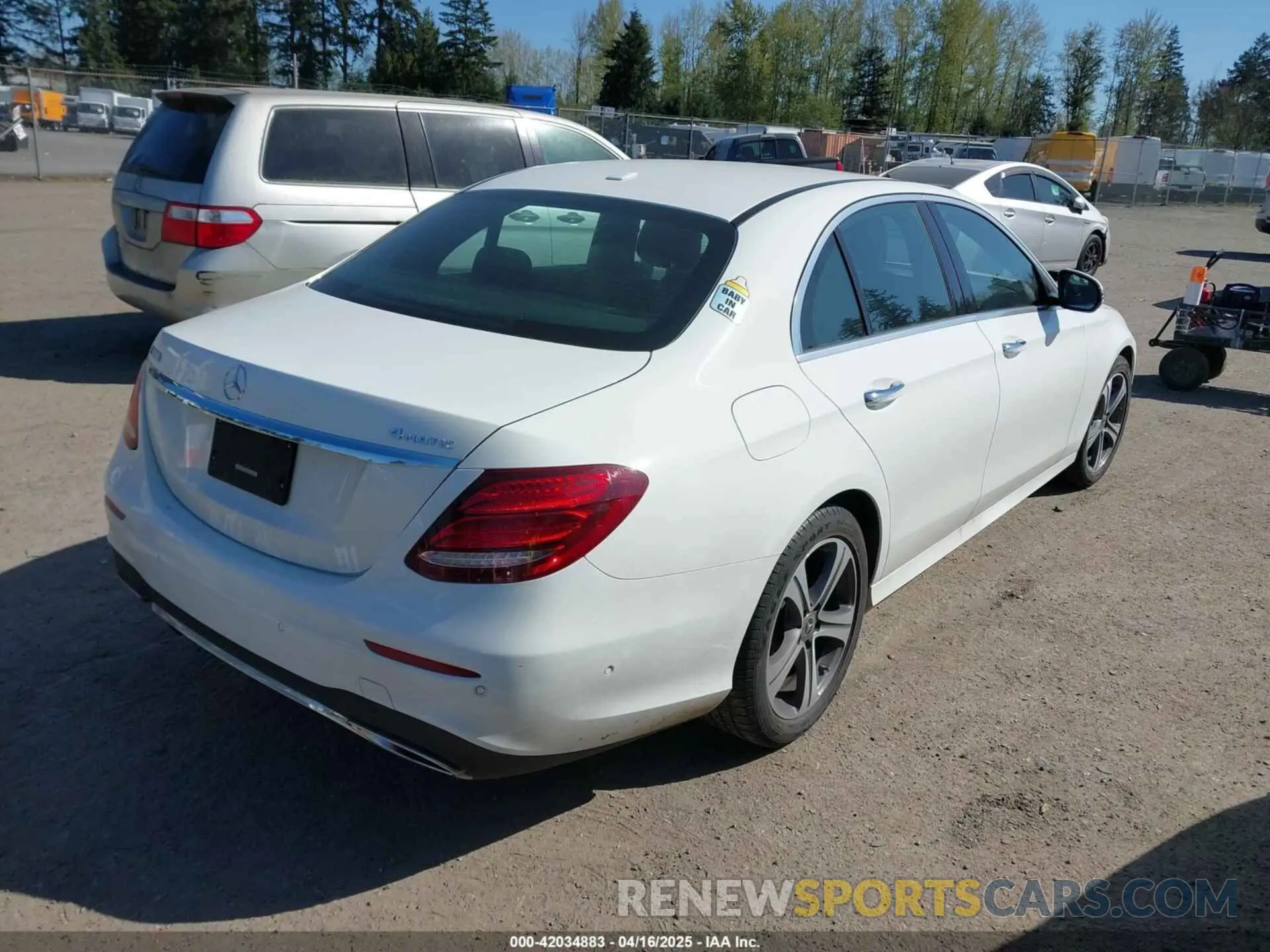 4 fotografías del automóvil dañado WDDZF4KBXKA592814 MERCEDES-BENZ E 300 2019