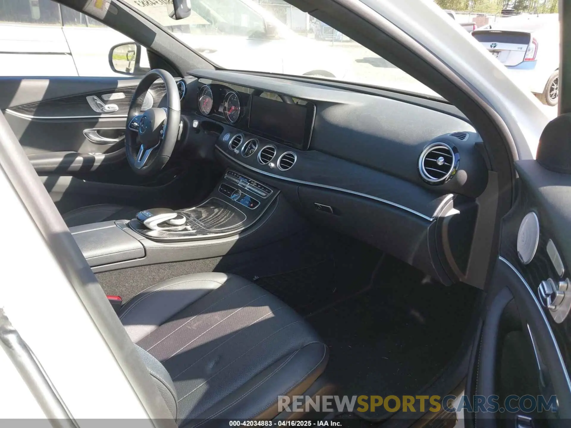 5 fotografías del automóvil dañado WDDZF4KBXKA592814 MERCEDES-BENZ E 300 2019