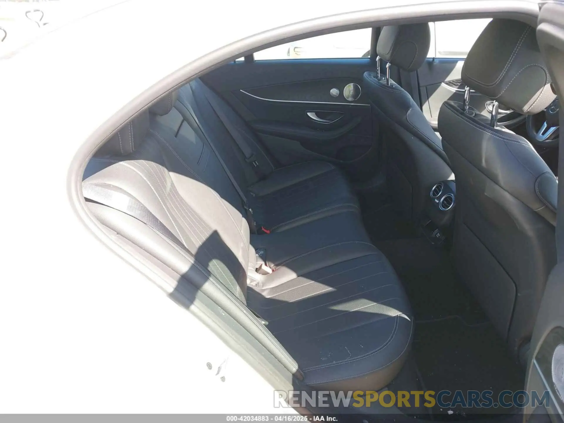 8 fotografías del automóvil dañado WDDZF4KBXKA592814 MERCEDES-BENZ E 300 2019