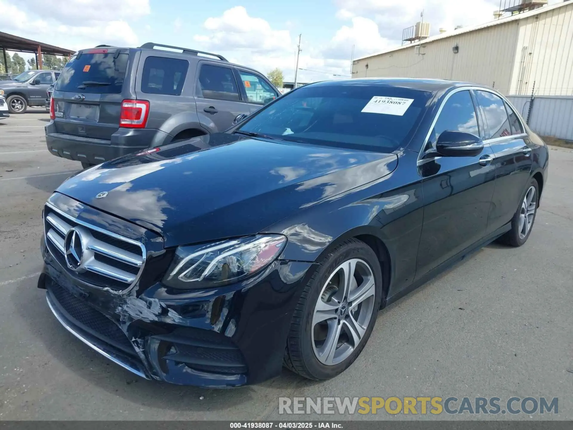 2 fotografías del automóvil dañado W1KZF8DB5LA810132 MERCEDES-BENZ E 350 2020