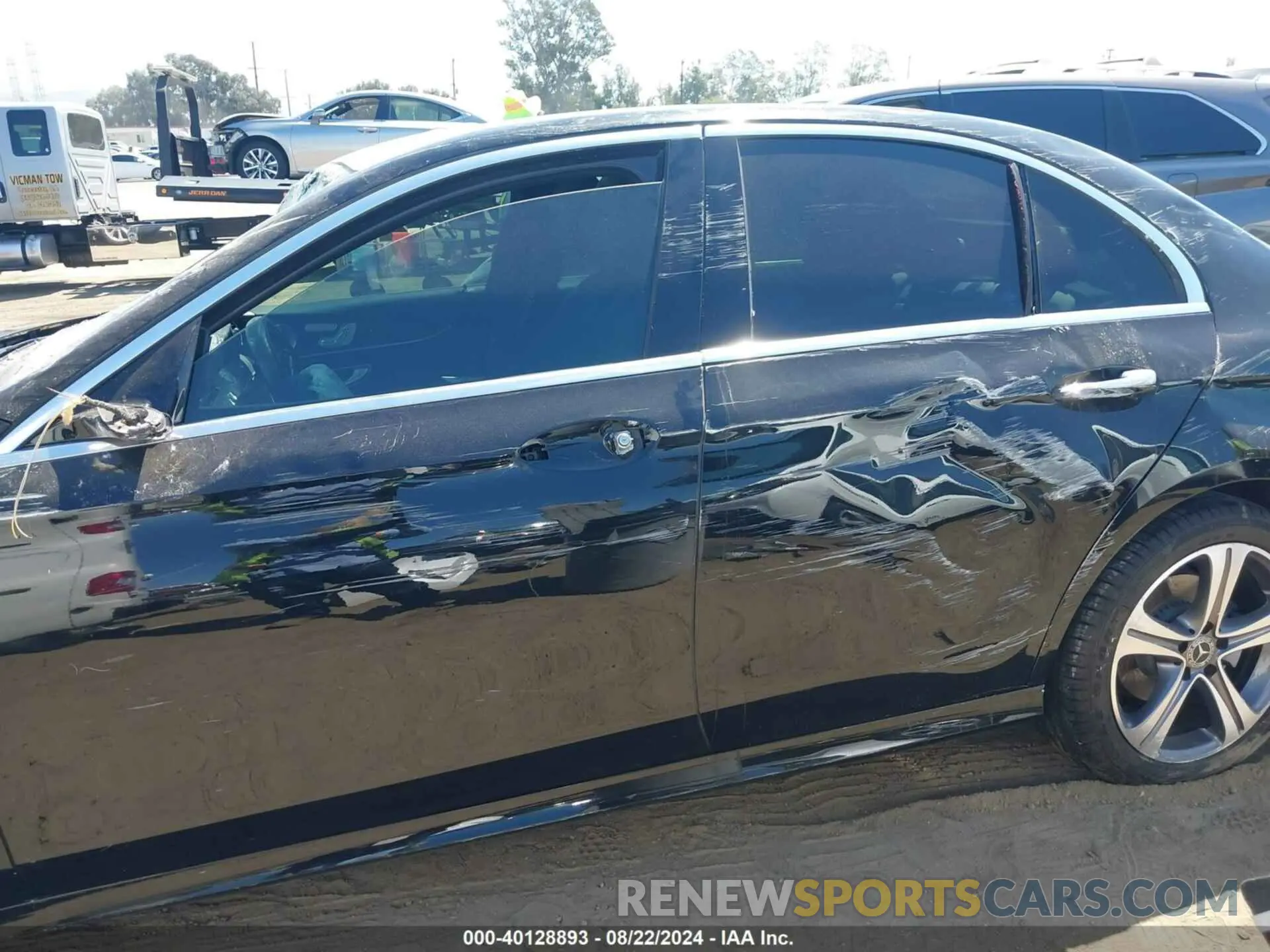 13 fotografías del automóvil dañado W1KZF8DB6LA835475 MERCEDES-BENZ E 350 2020