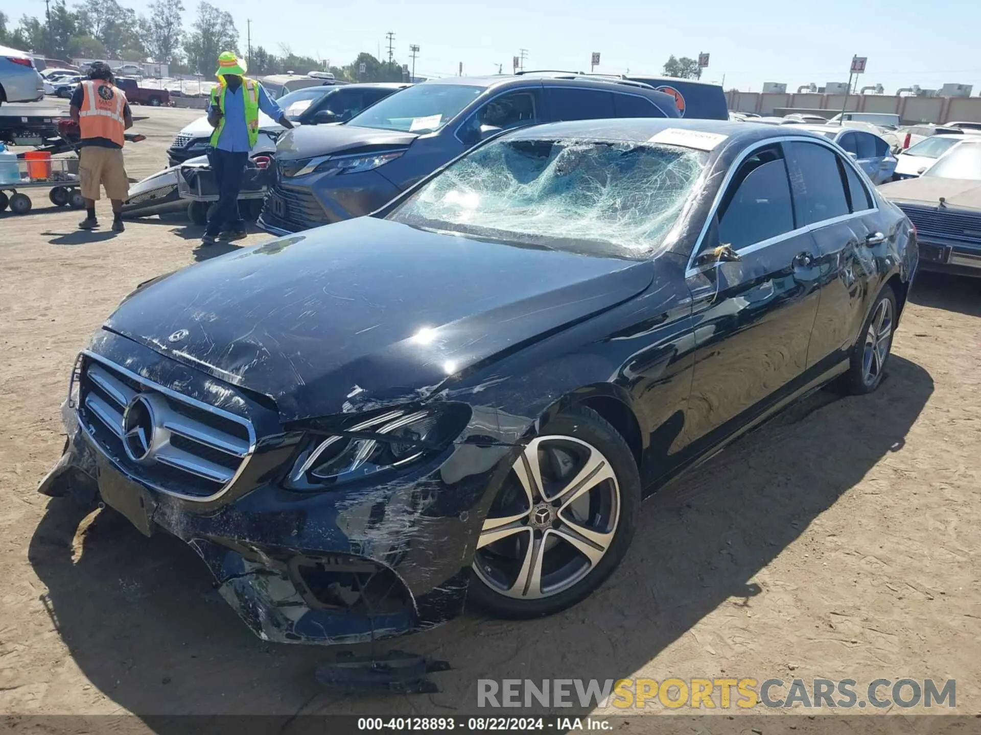 2 fotografías del automóvil dañado W1KZF8DB6LA835475 MERCEDES-BENZ E 350 2020
