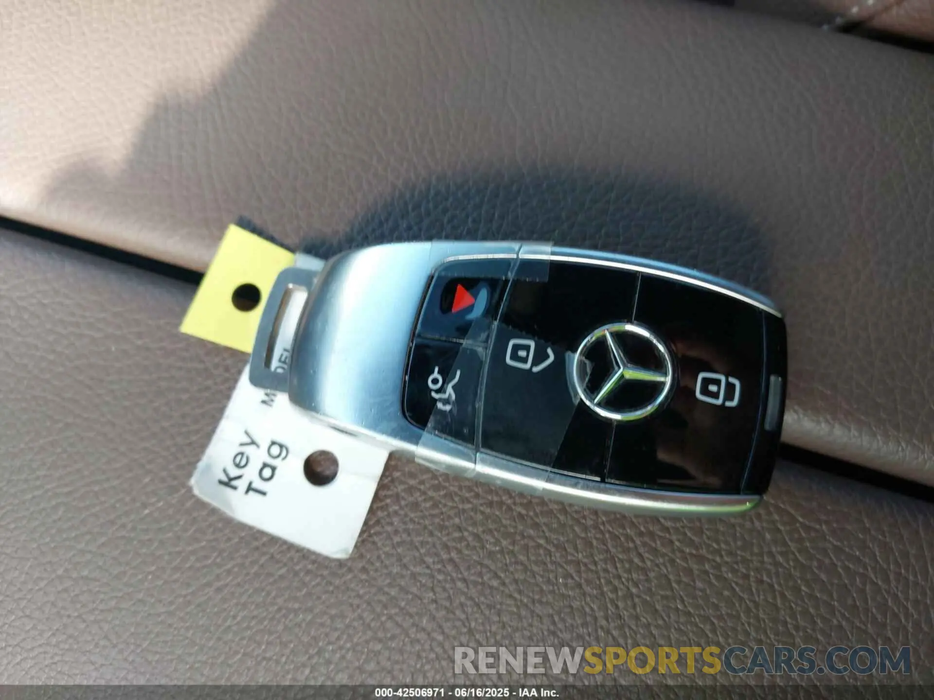 11 fotografías del automóvil dañado WDDZF8DB4LA742910 MERCEDES-BENZ E 350 2020