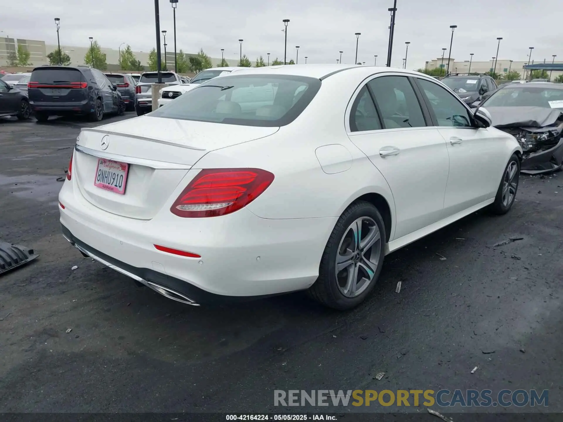 4 fotografías del automóvil dañado WDDZF8DB4LA745452 MERCEDES-BENZ E 350 2020