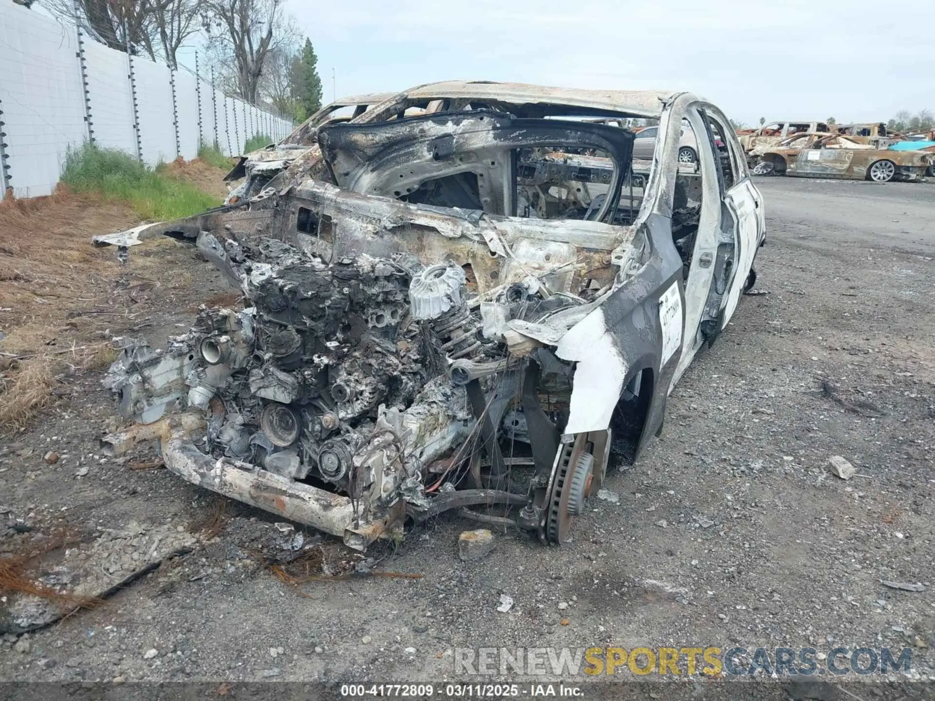 2 fotografías del automóvil dañado WDDZF8DB5LA753009 MERCEDES-BENZ E 350 2020