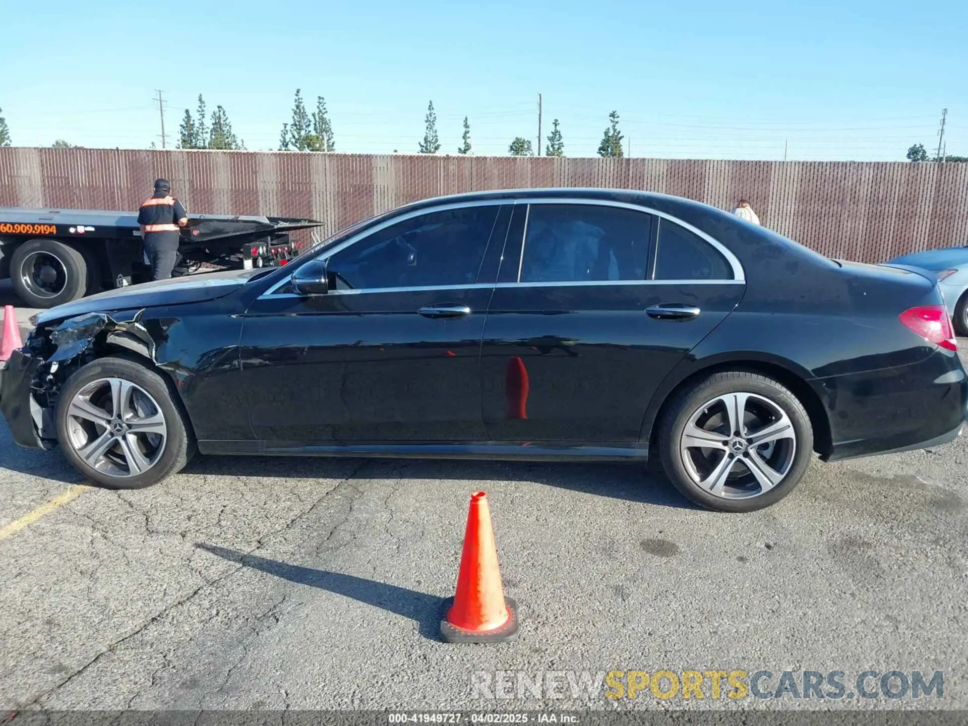 14 fotografías del automóvil dañado WDDZF8DB7LA712123 MERCEDES-BENZ E 350 2020