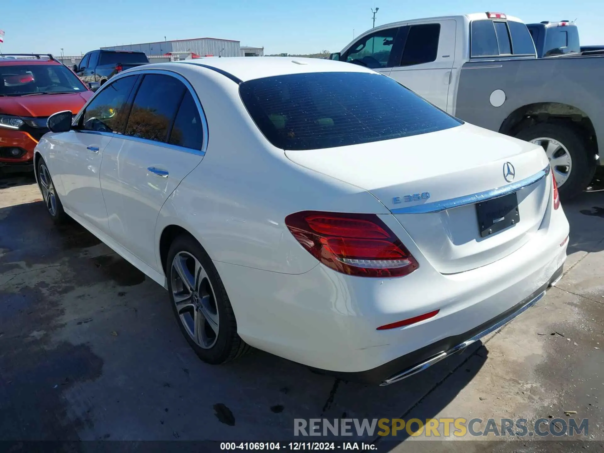 3 fotografías del automóvil dañado WDDZF8DB9LA702077 MERCEDES-BENZ E 350 2020