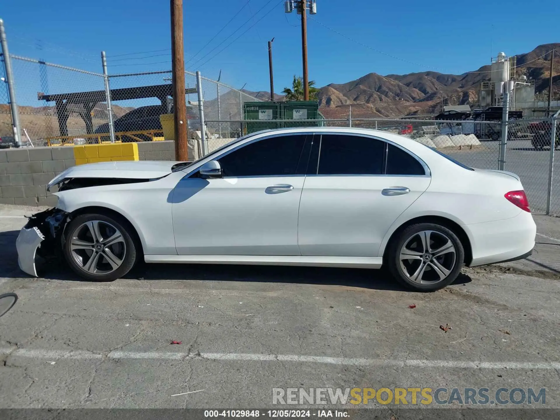 13 fotografías del automóvil dañado WDDZF8DB9LA711135 MERCEDES-BENZ E 350 2020