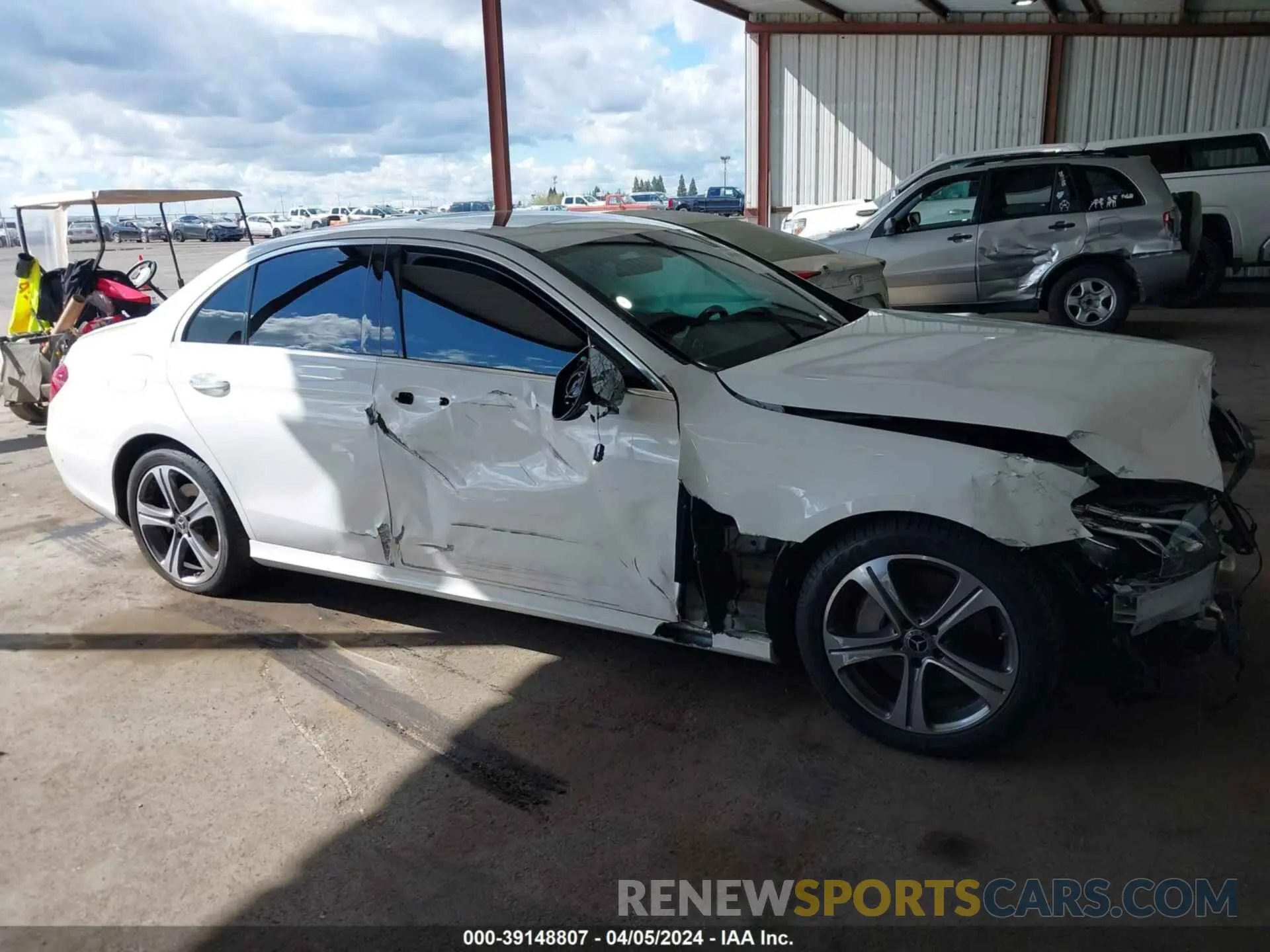 13 fotografías del automóvil dañado WDDZF8DB9LA747522 MERCEDES-BENZ E 350 2020