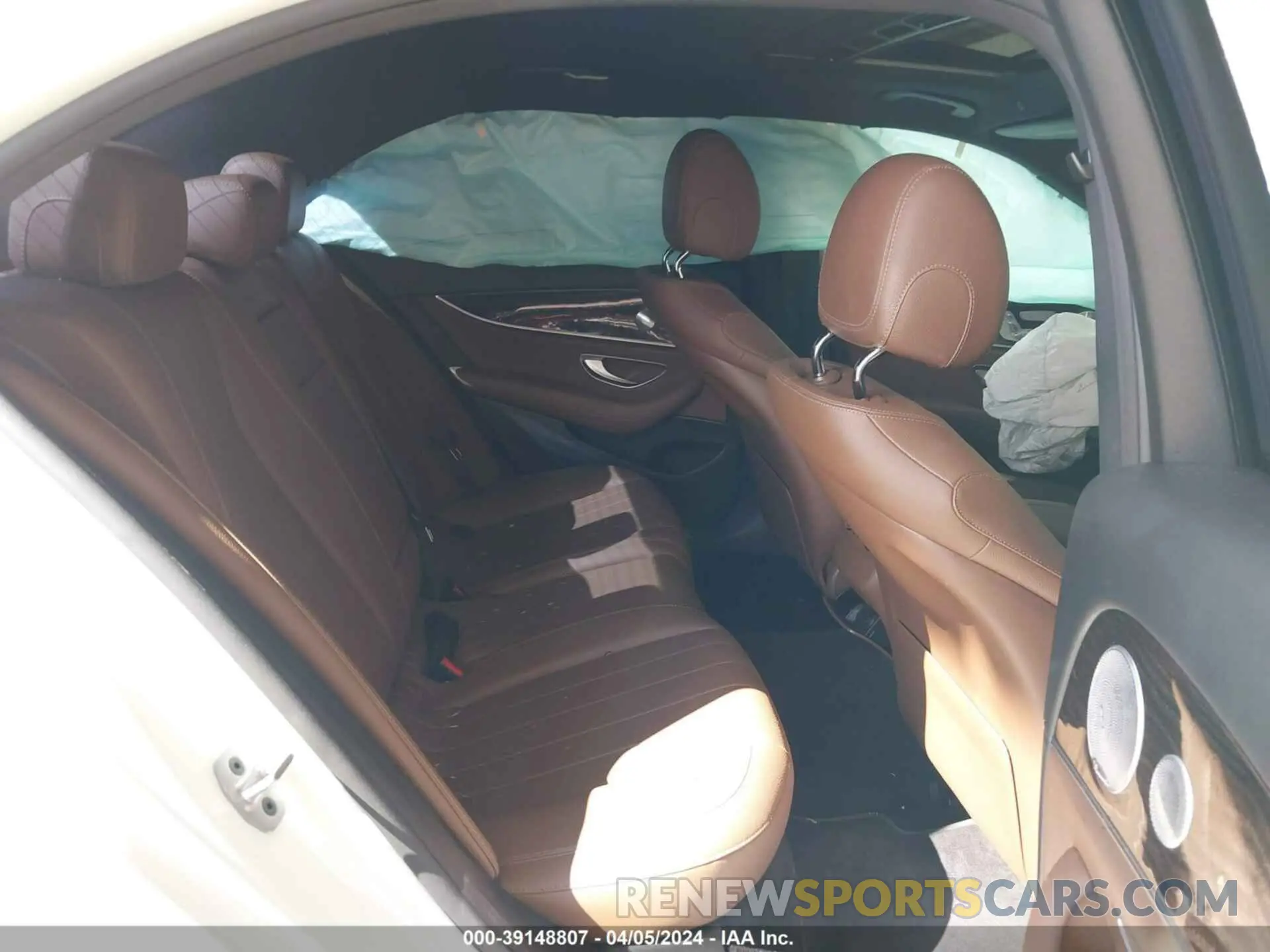 8 fotografías del automóvil dañado WDDZF8DB9LA747522 MERCEDES-BENZ E 350 2020
