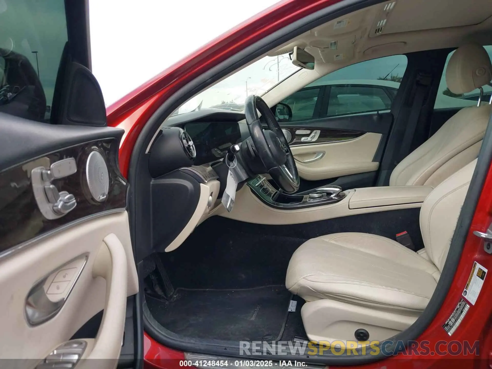 5 fotografías del automóvil dañado WDDZF8DBXLA704257 MERCEDES-BENZ E 350 2020