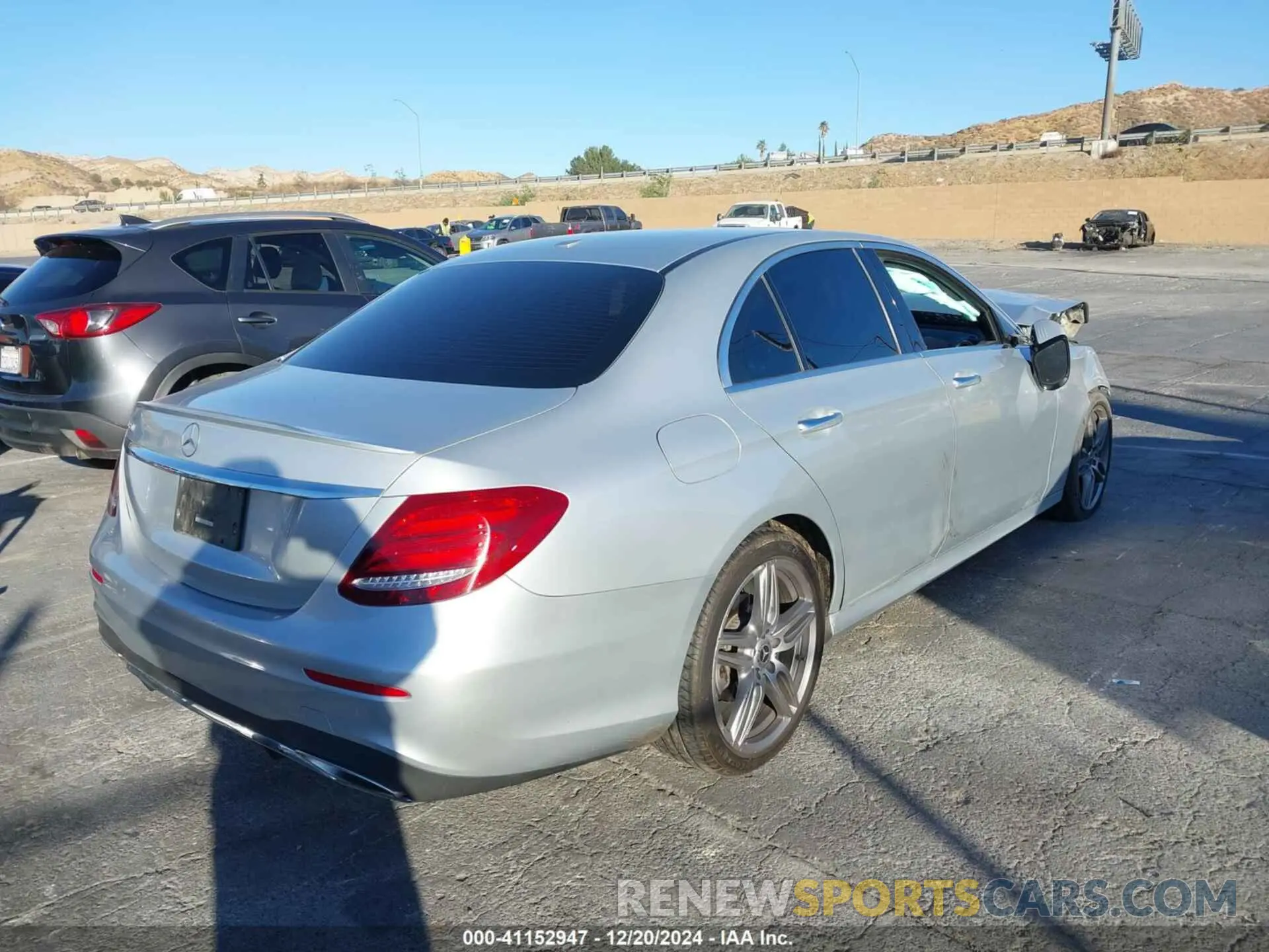 4 fotografías del automóvil dañado WDDZF8DBXLA709698 MERCEDES-BENZ E 350 2020