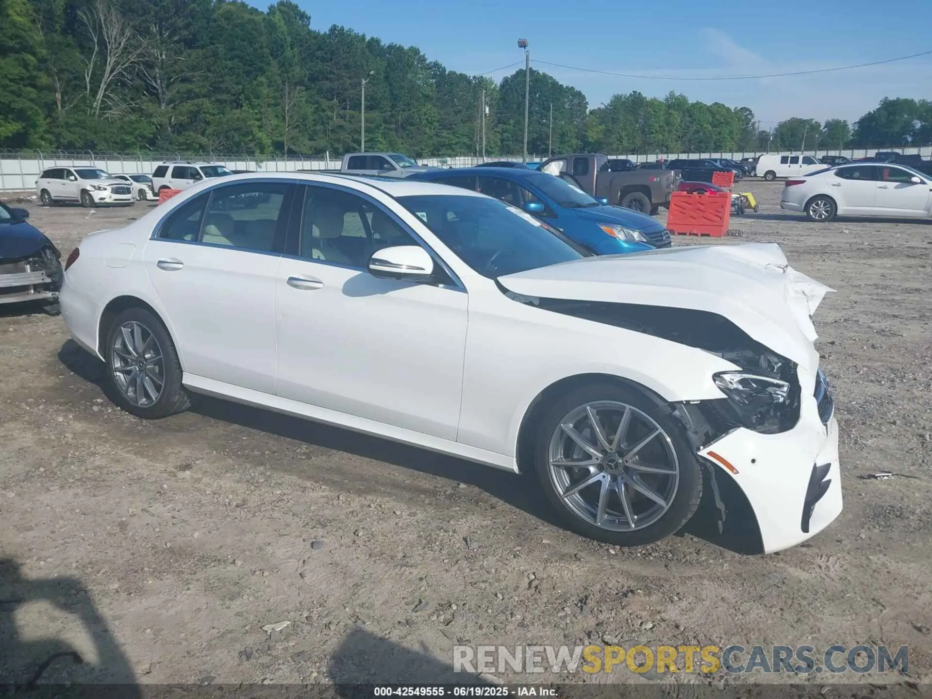 13 fotografías del automóvil dañado W1KZF8DB1MA951085 MERCEDES-BENZ E 350 2021