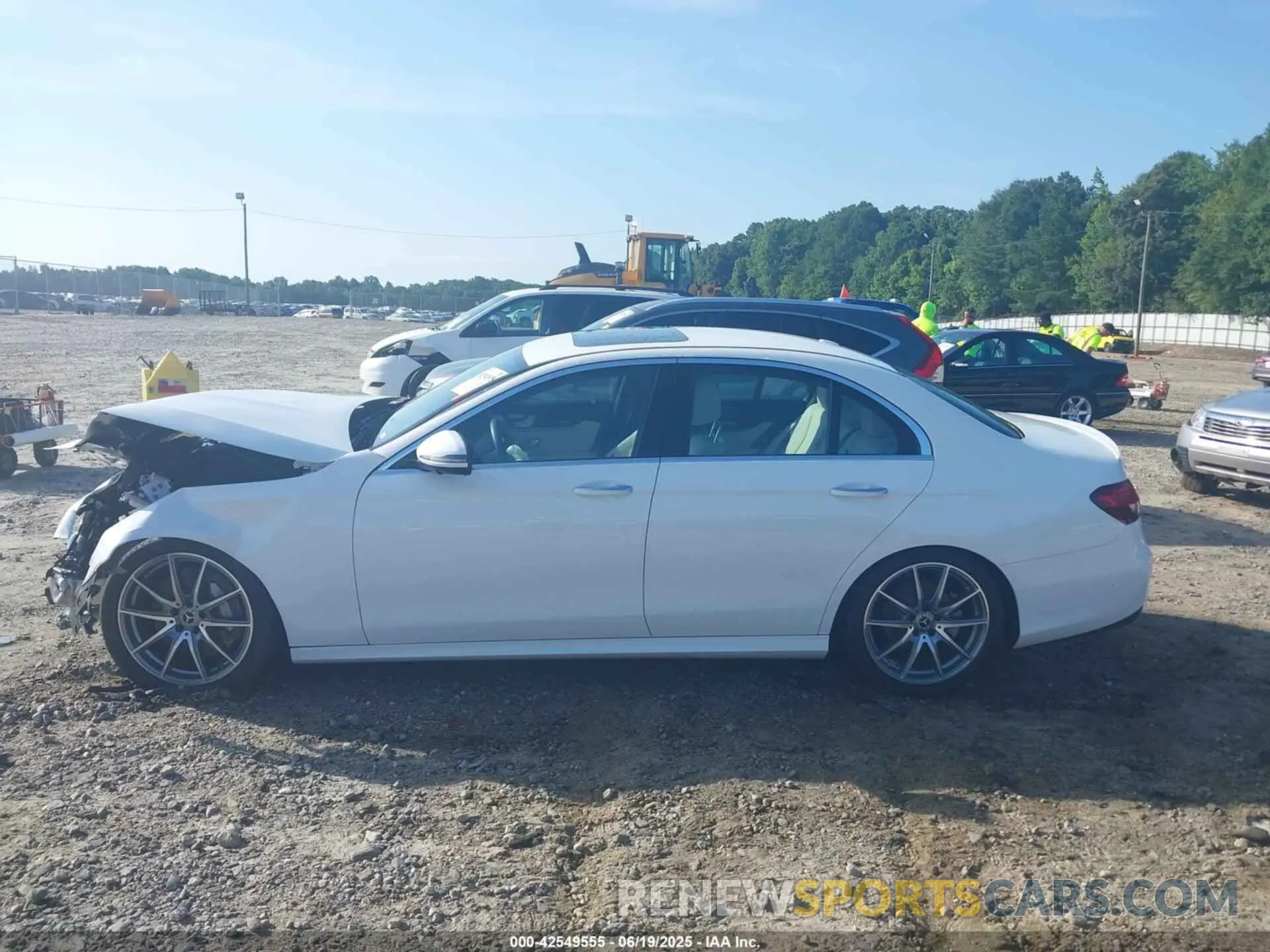 14 fotografías del automóvil dañado W1KZF8DB1MA951085 MERCEDES-BENZ E 350 2021