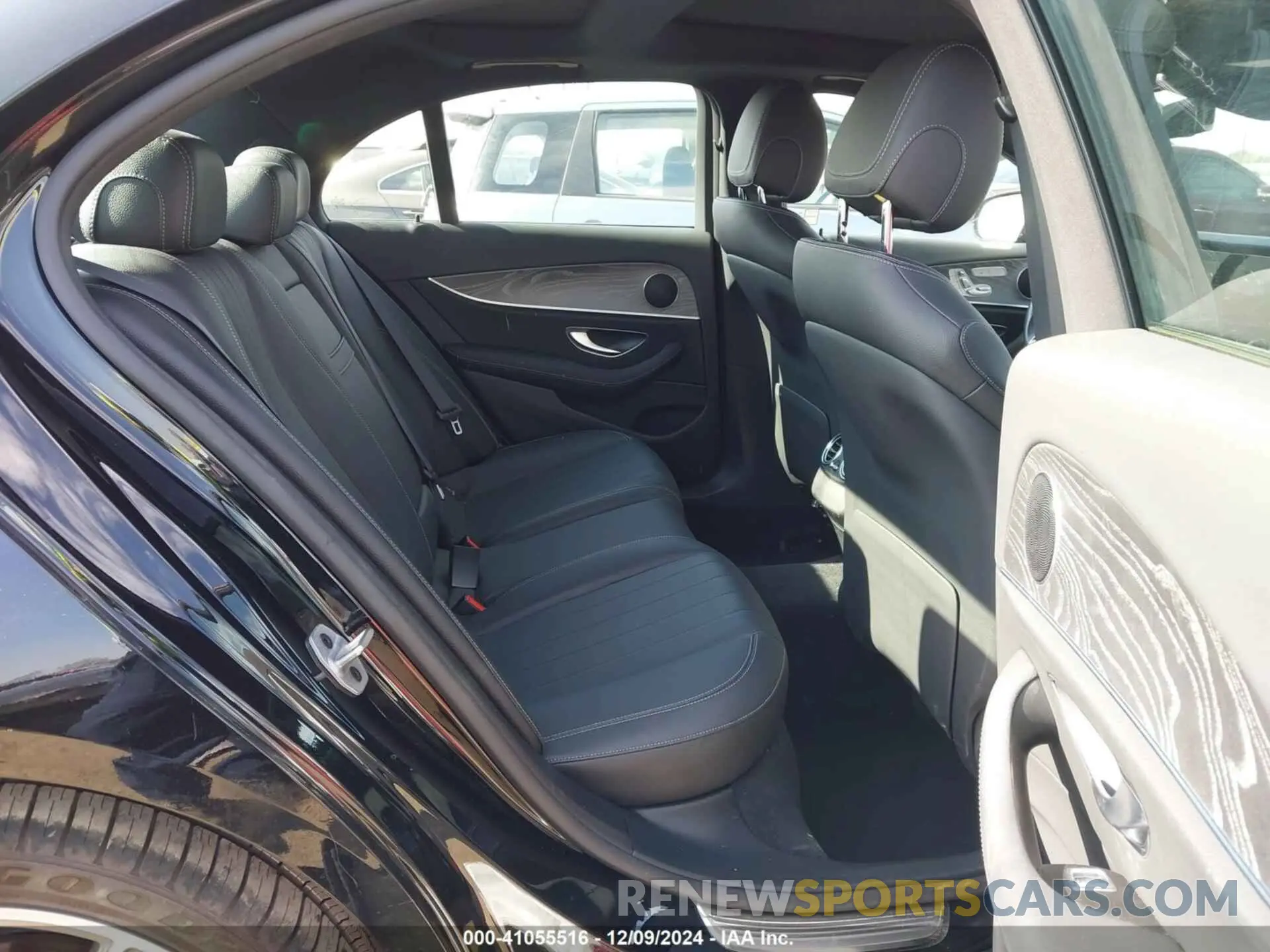 8 fotografías del automóvil dañado W1KZF8DB2MA906446 MERCEDES-BENZ E 350 2021