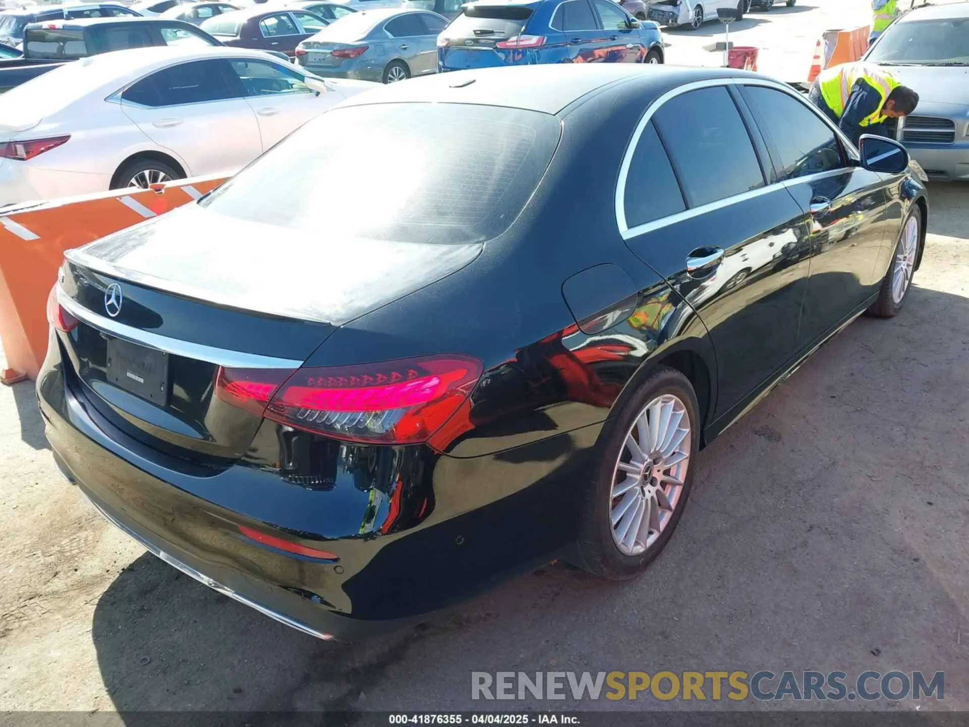 4 fotografías del automóvil dañado W1KZF8DB2MA918595 MERCEDES-BENZ E 350 2021