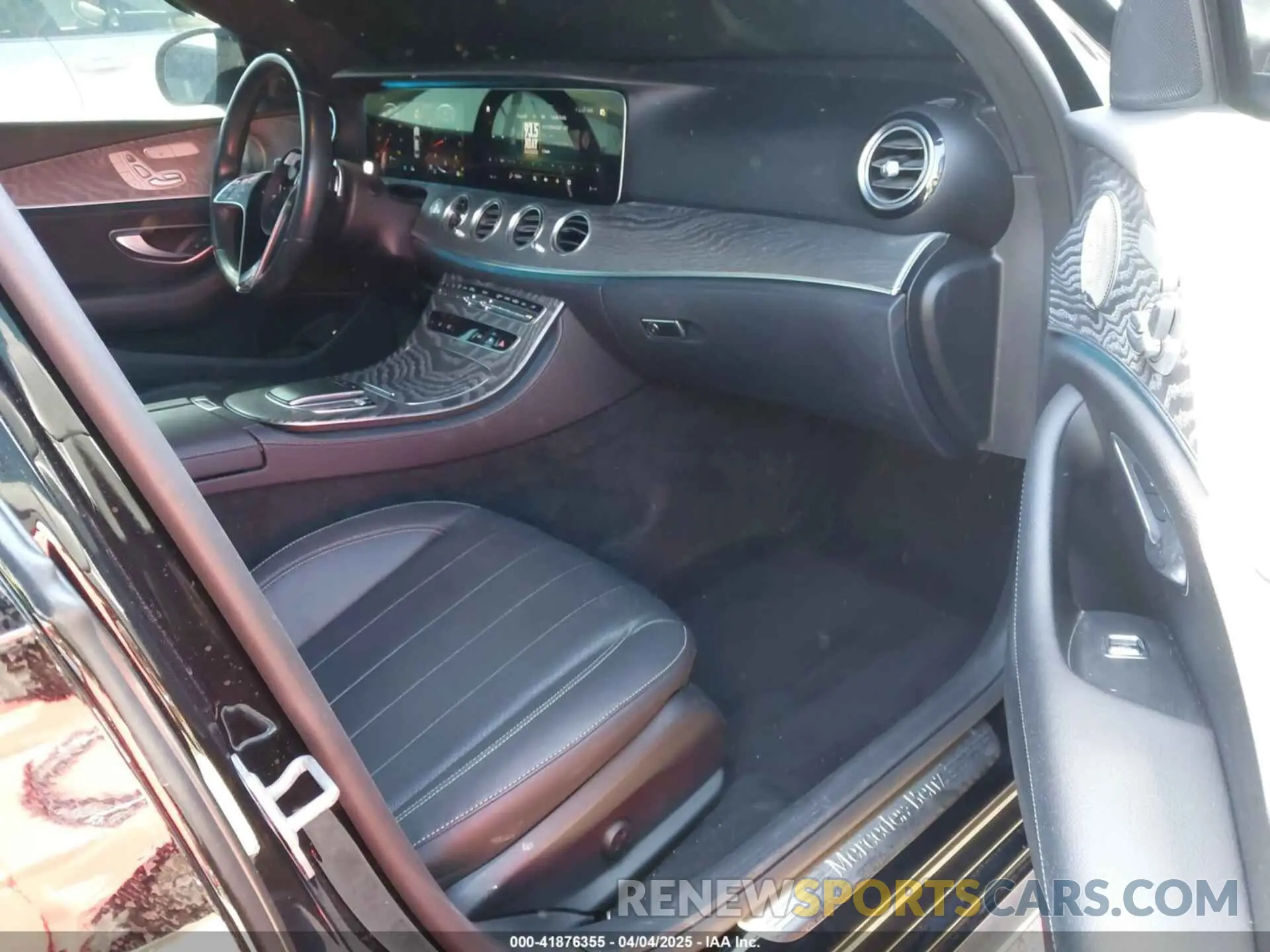 5 fotografías del automóvil dañado W1KZF8DB2MA918595 MERCEDES-BENZ E 350 2021