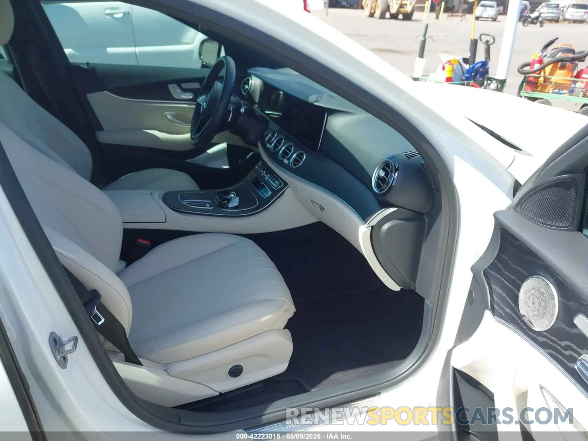 5 fotografías del automóvil dañado W1KZF8DB3MA931095 MERCEDES-BENZ E 350 2021