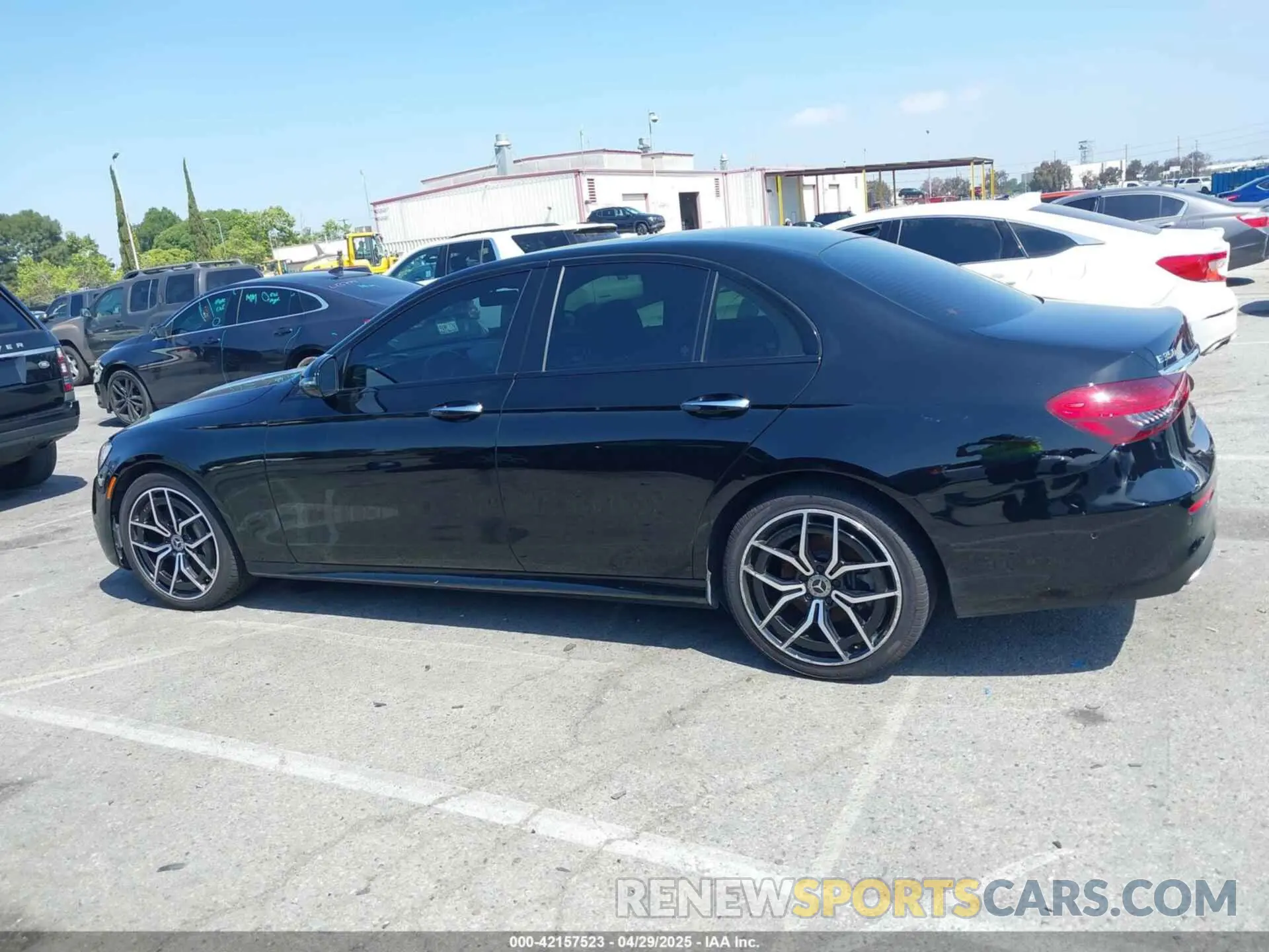 14 fotografías del automóvil dañado W1KZF8DB5MA971128 MERCEDES-BENZ E 350 2021