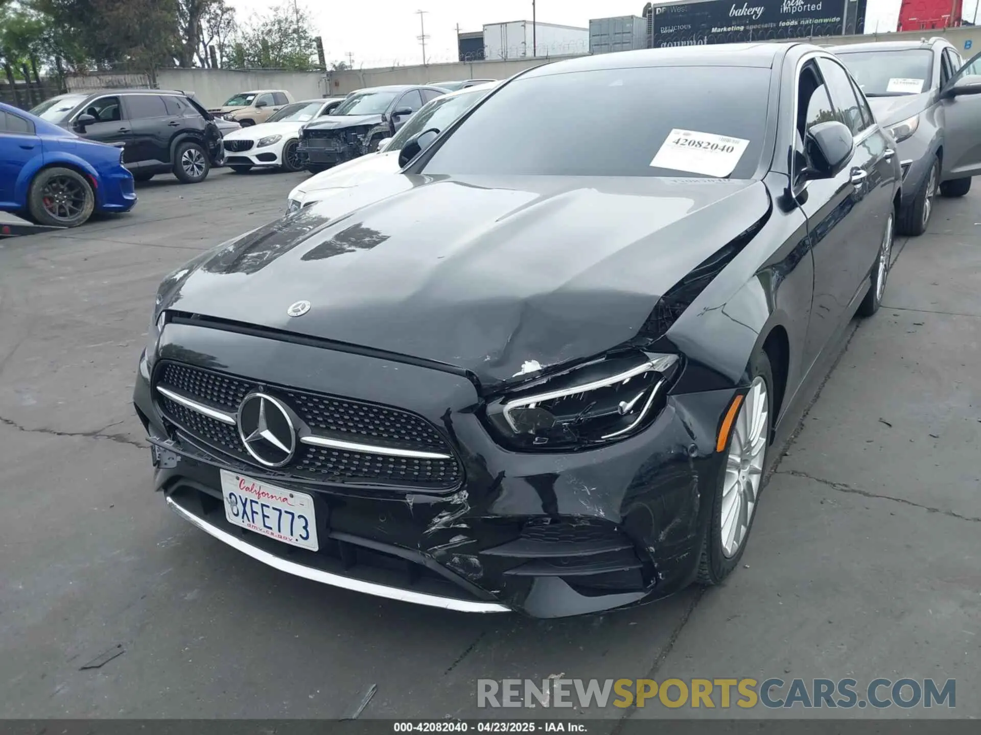 12 fotografías del automóvil dañado W1KZF8DB5MA981044 MERCEDES-BENZ E 350 2021