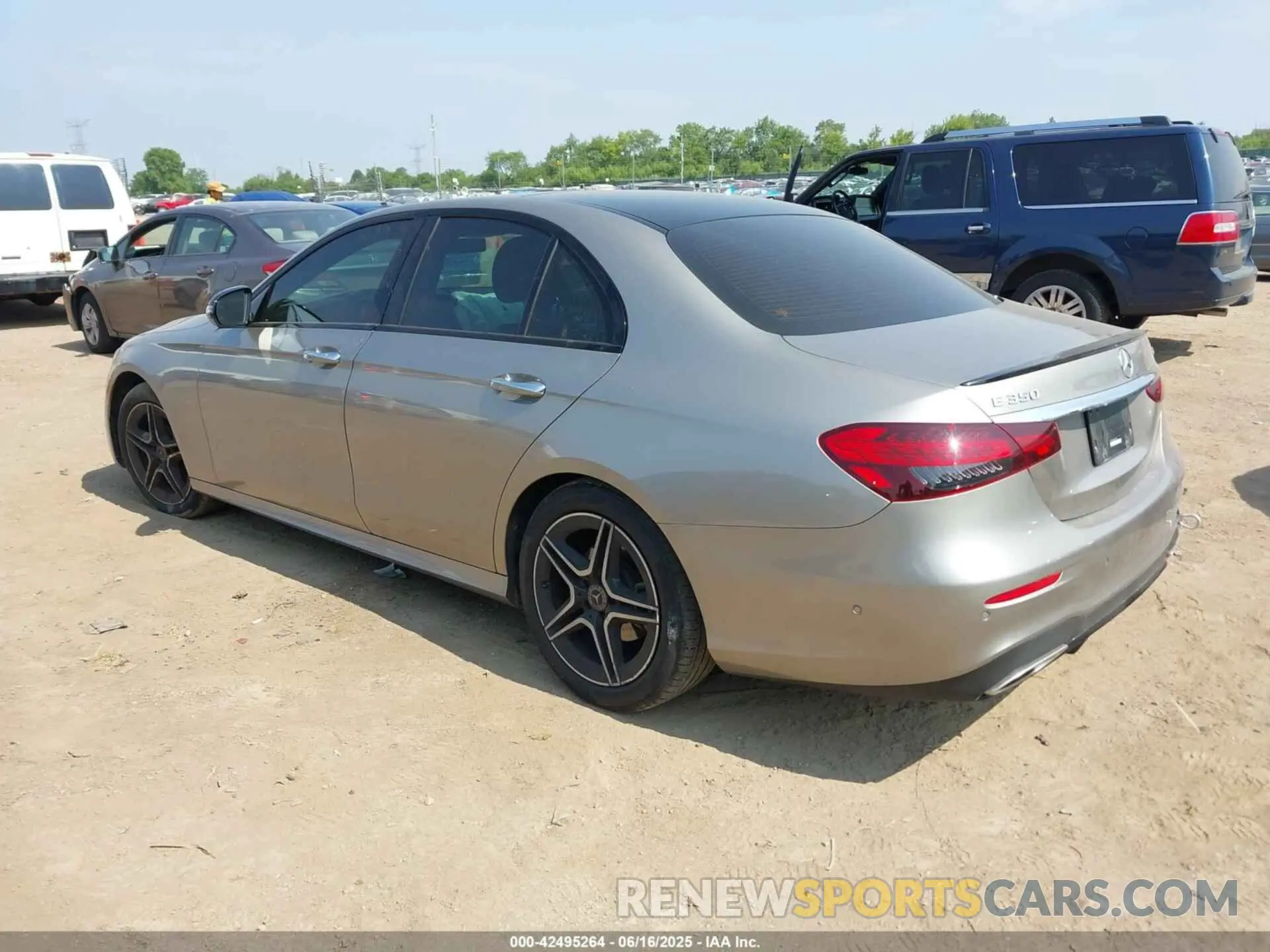 3 fotografías del automóvil dañado W1KZF8EB0MA924524 MERCEDES-BENZ E 350 2021