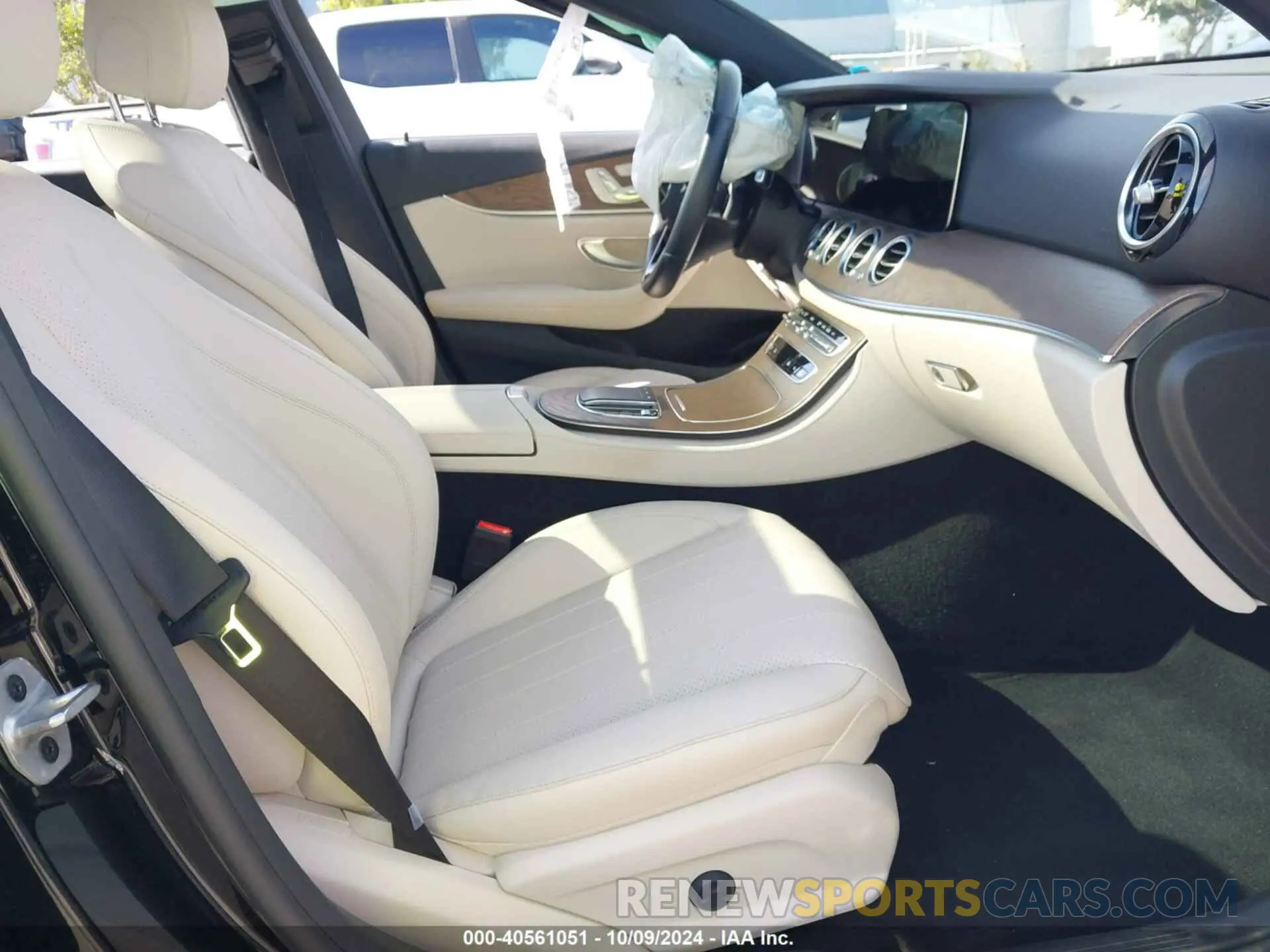 5 fotografías del automóvil dañado W1KZF8EB4MA925689 MERCEDES-BENZ E 350 2021