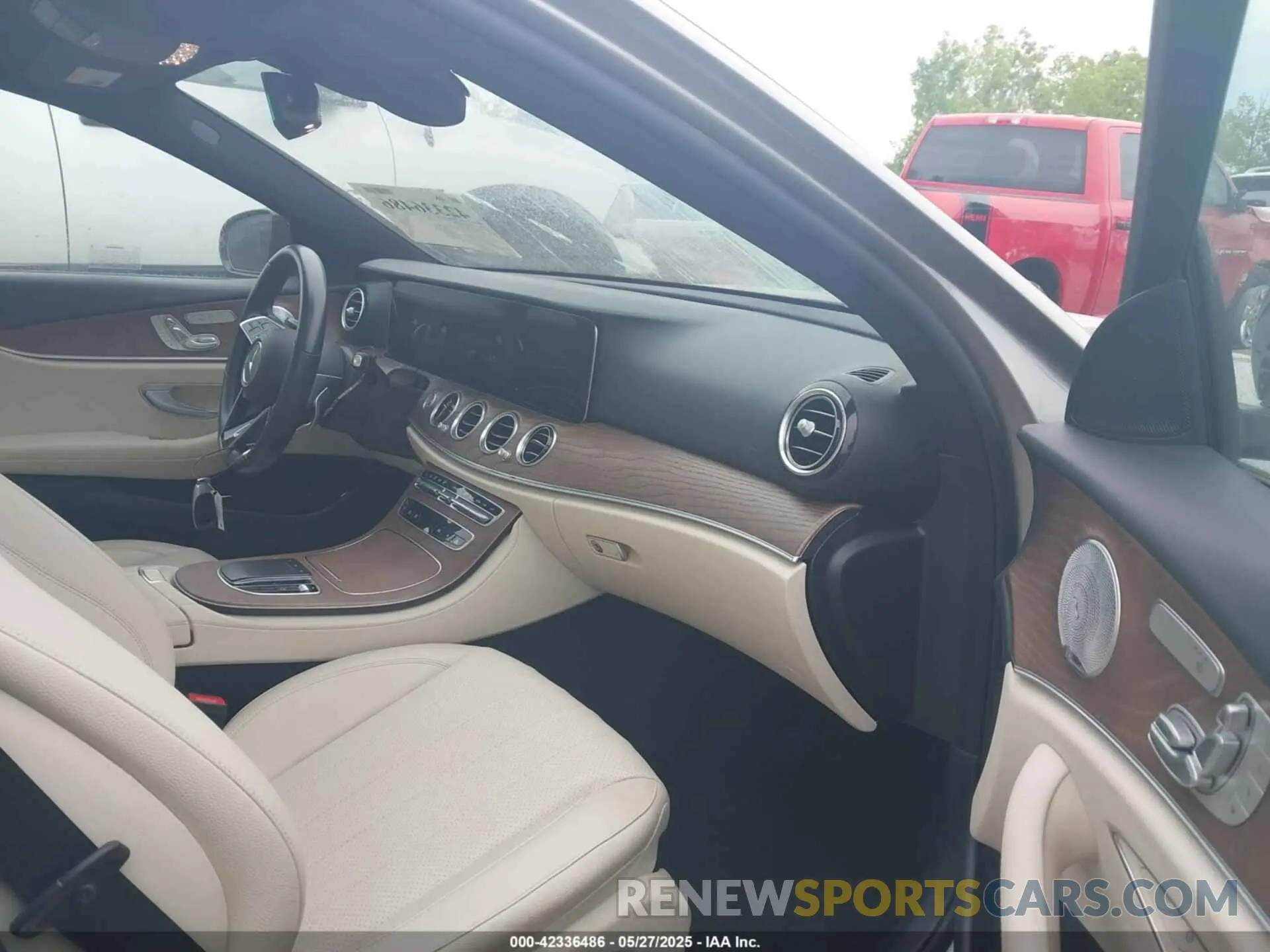 5 fotografías del automóvil dañado W1KZF8EB7MA897581 MERCEDES-BENZ E 350 2021
