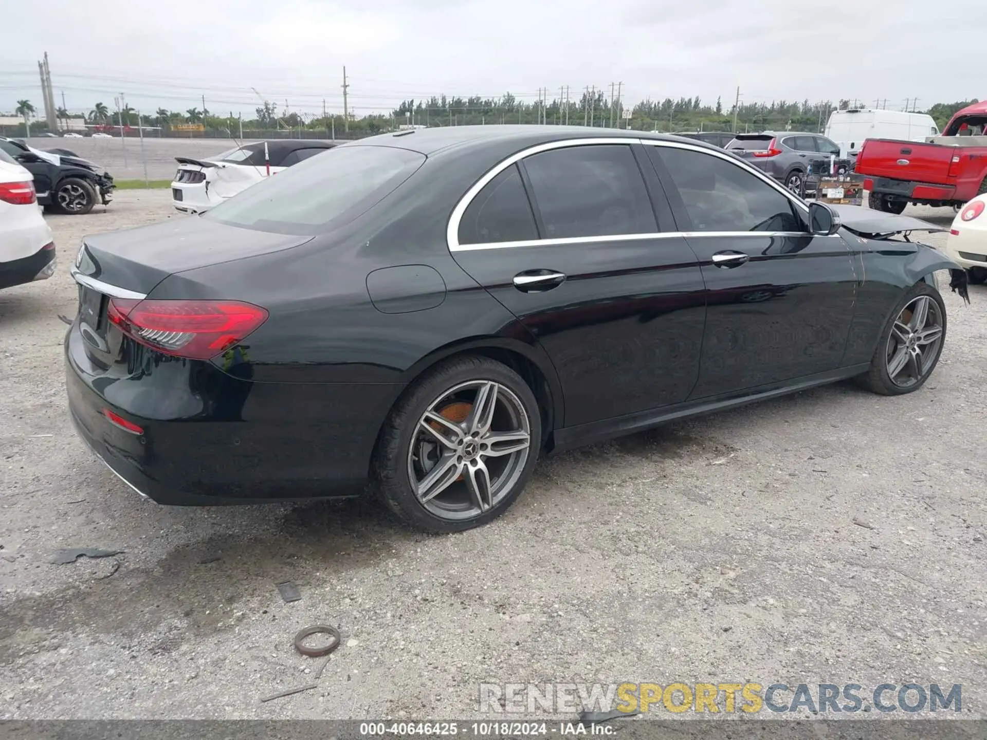 4 fotografías del automóvil dañado W1KZF8DB0NB093703 MERCEDES-BENZ E 350 2022