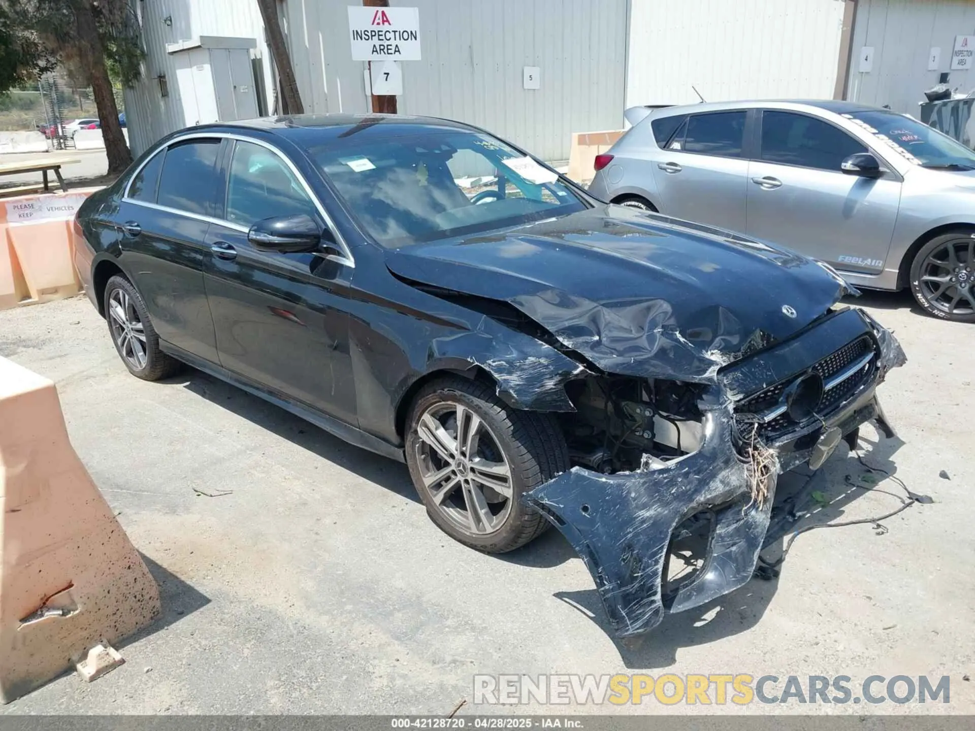 1 fotografías del automóvil dañado W1KZF8DB2NB063957 MERCEDES-BENZ E 350 2022