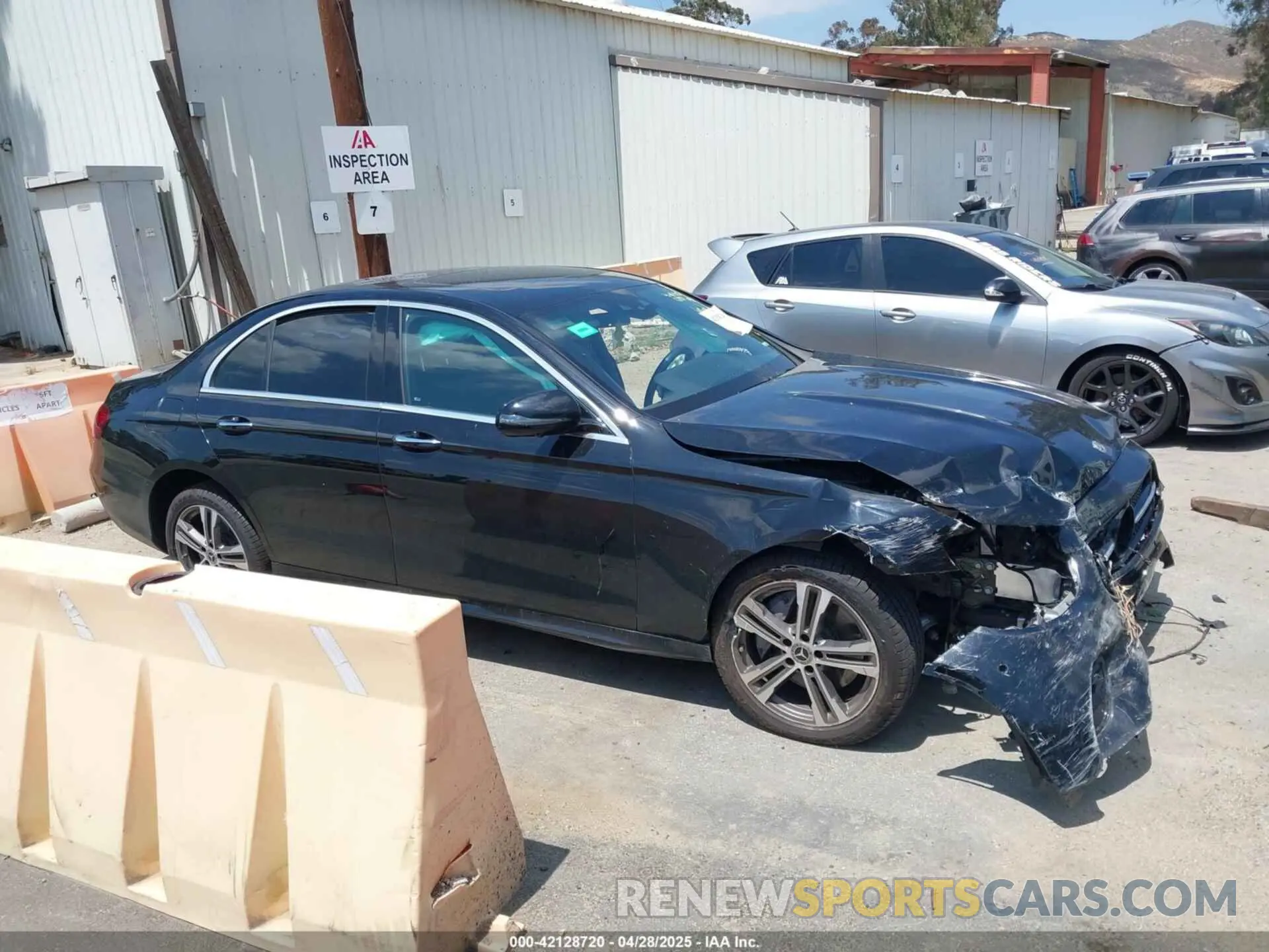 13 fotografías del automóvil dañado W1KZF8DB2NB063957 MERCEDES-BENZ E 350 2022