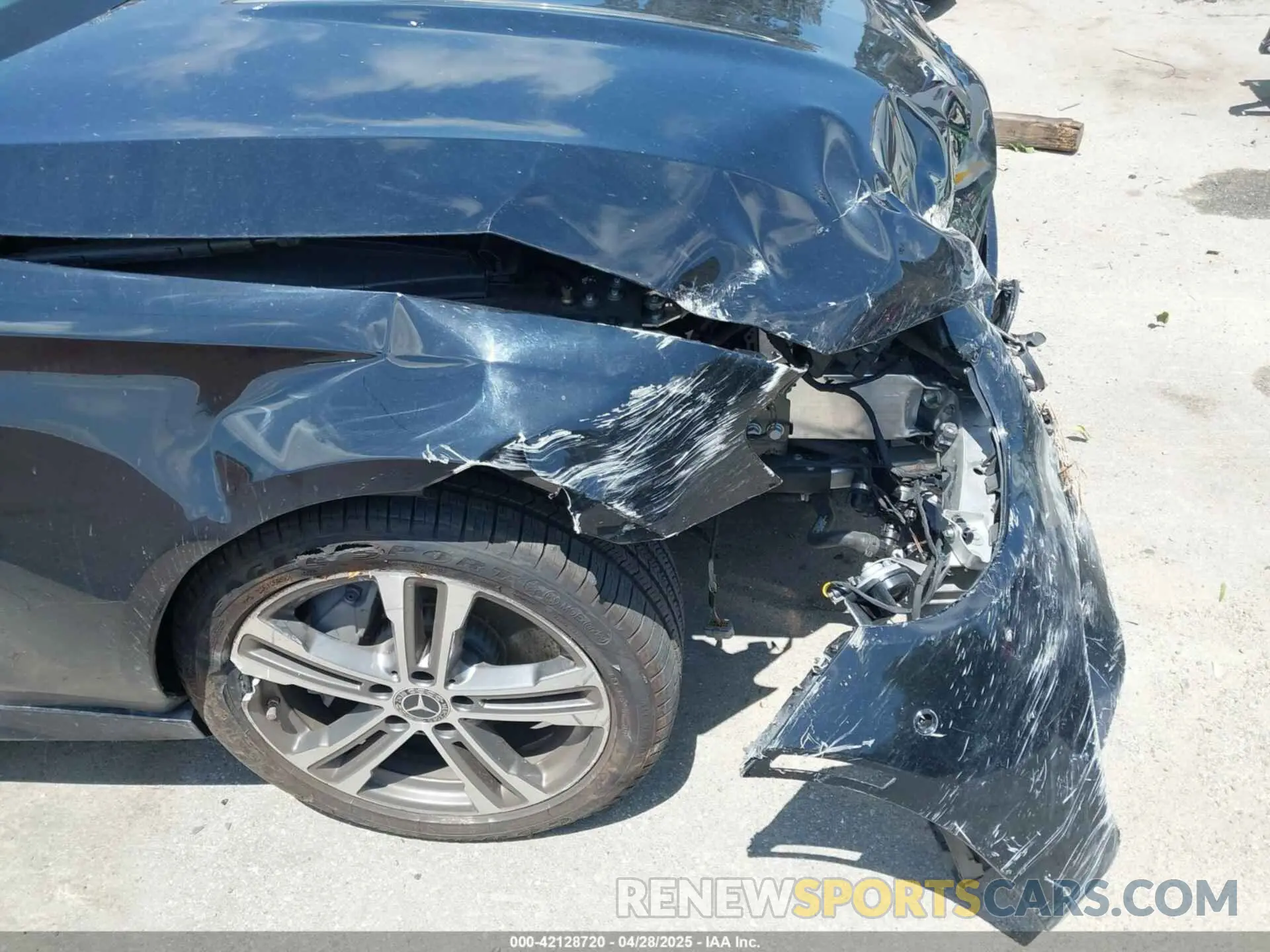 20 fotografías del automóvil dañado W1KZF8DB2NB063957 MERCEDES-BENZ E 350 2022