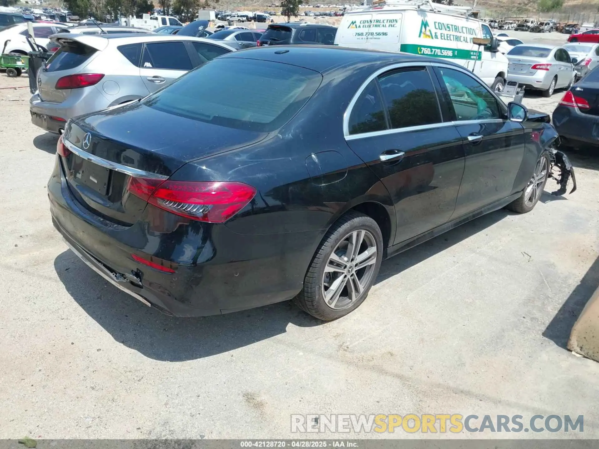 4 fotografías del automóvil dañado W1KZF8DB2NB063957 MERCEDES-BENZ E 350 2022