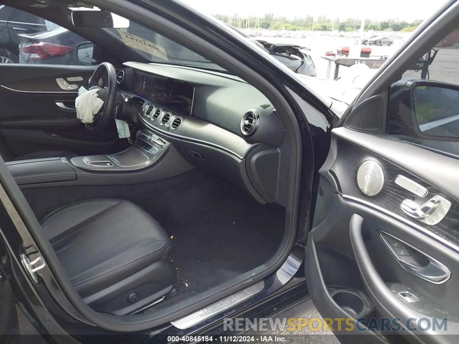 5 fotografías del automóvil dañado W1KZF8DB2NB070990 MERCEDES-BENZ E 350 2022