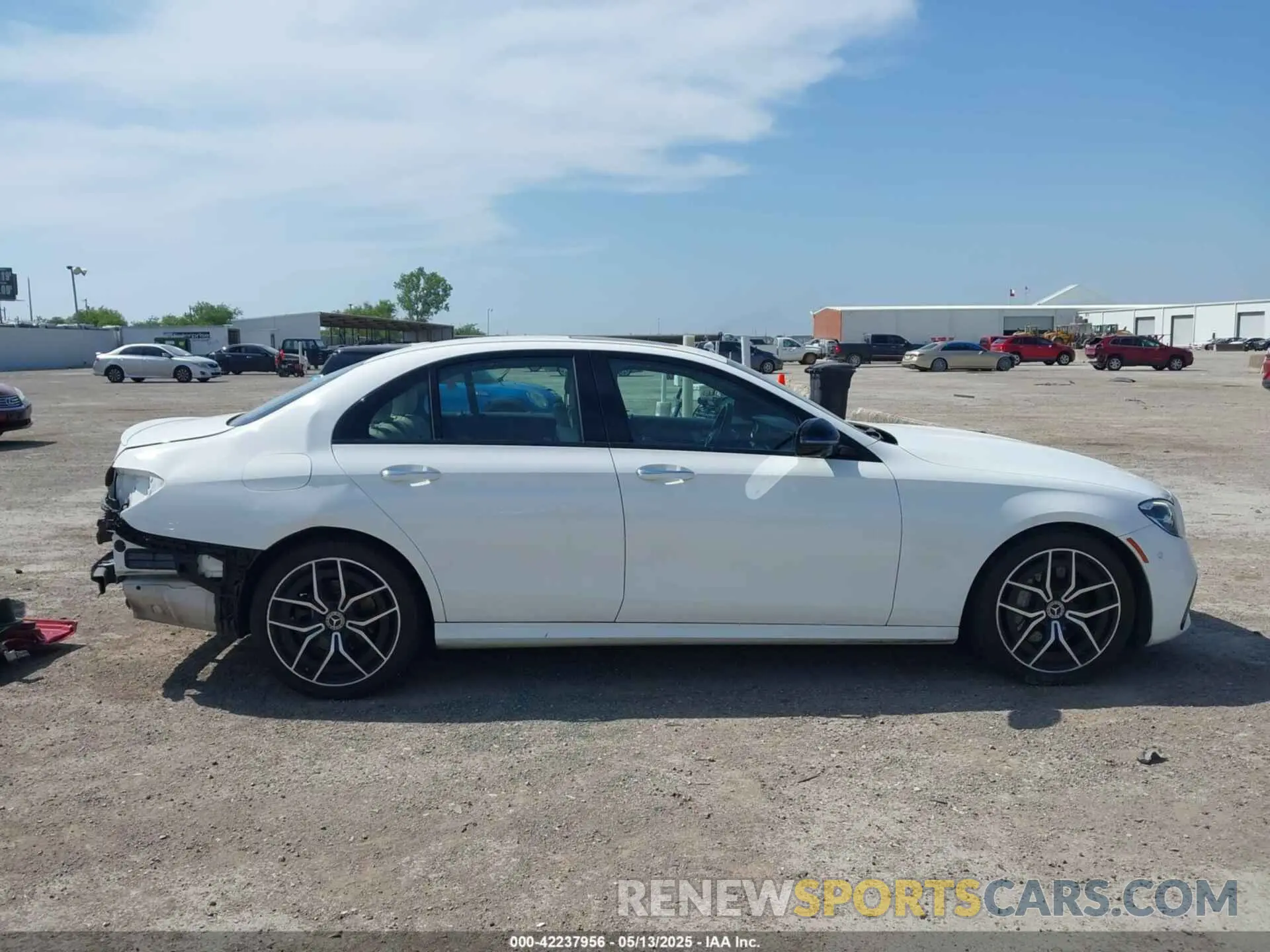13 fotografías del automóvil dañado W1KZF8DB9NB022628 MERCEDES-BENZ E 350 2022