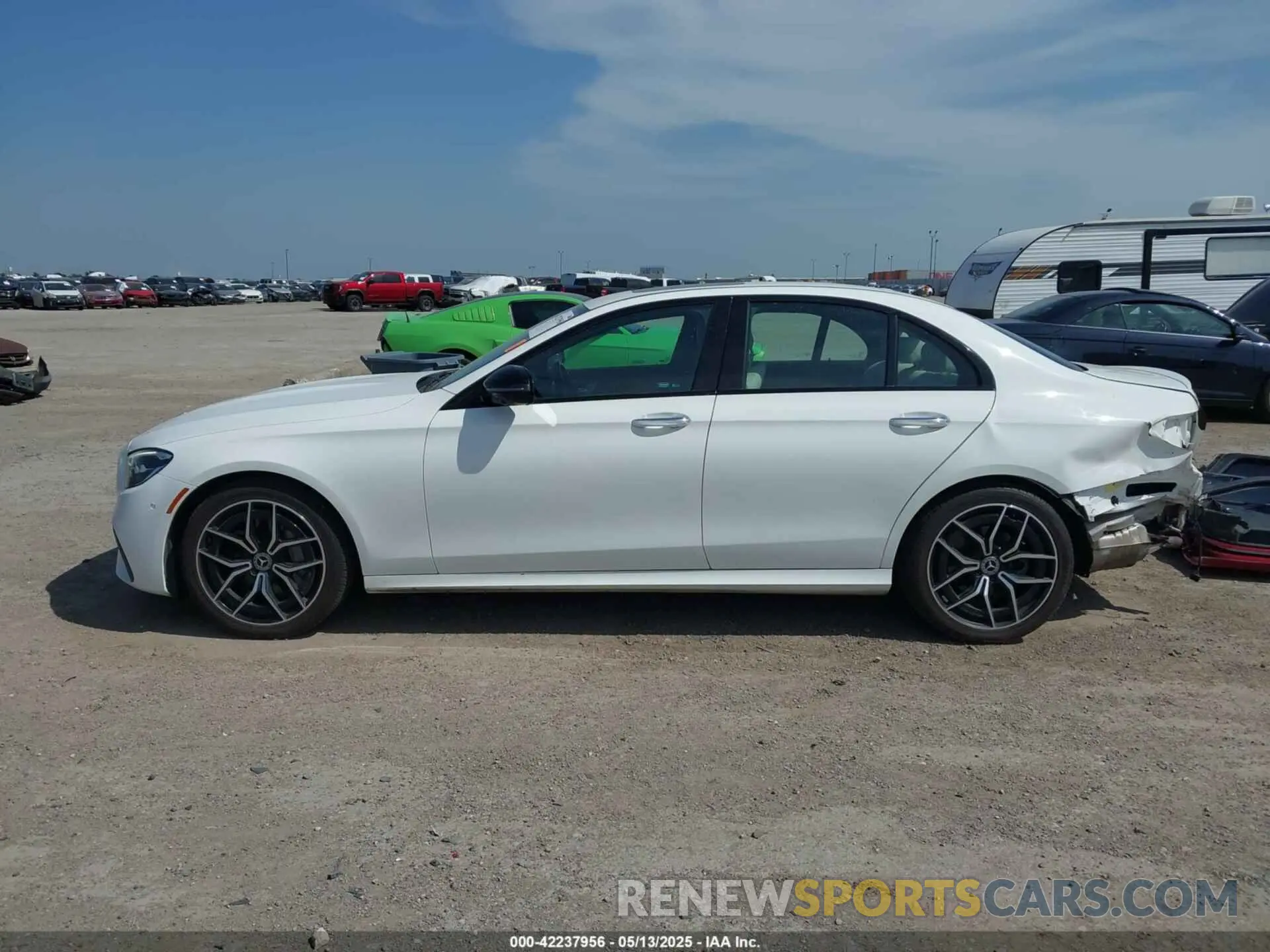 14 fotografías del automóvil dañado W1KZF8DB9NB022628 MERCEDES-BENZ E 350 2022