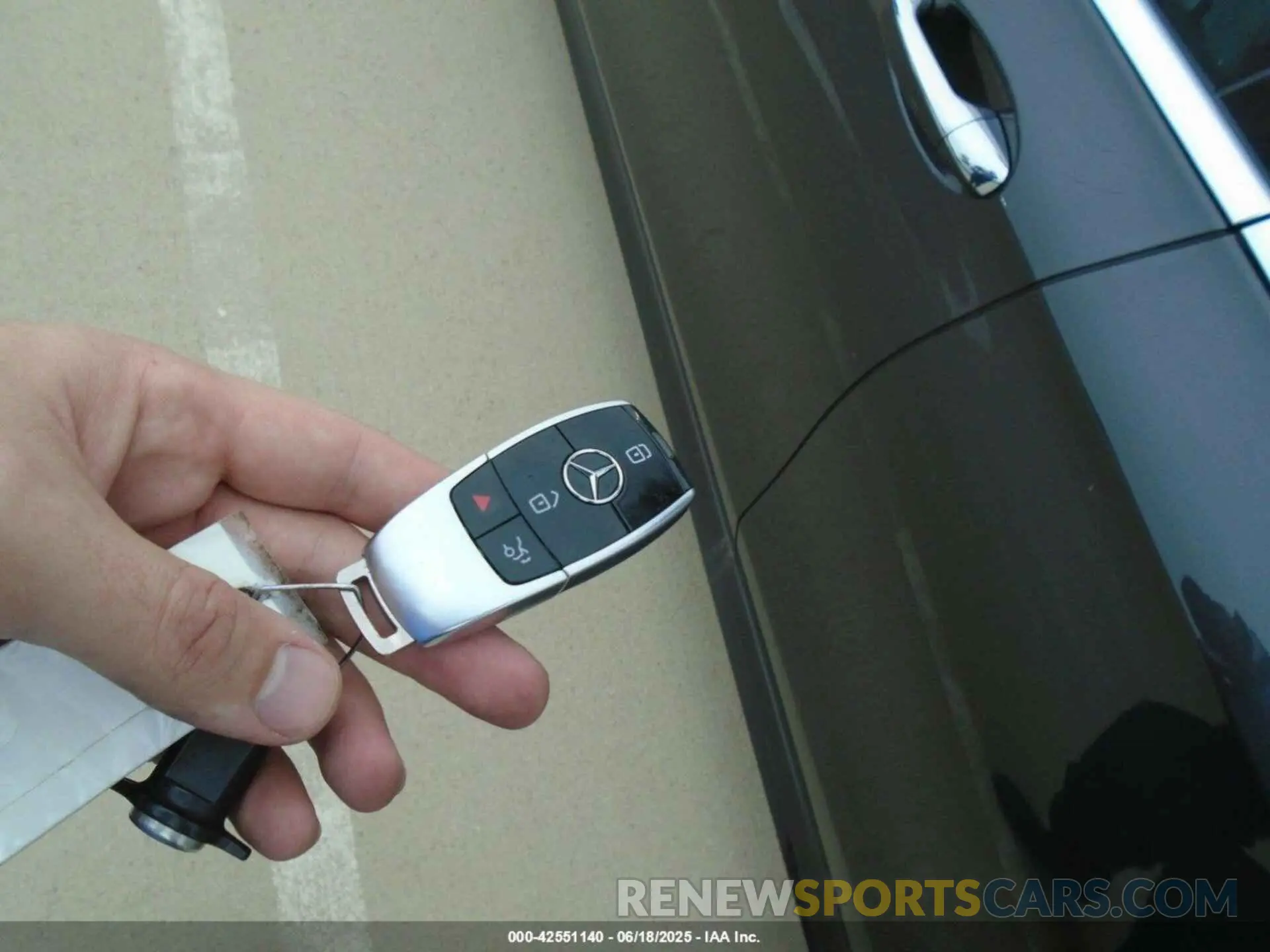 11 fotografías del automóvil dañado W1KZF8DB9NB097118 MERCEDES-BENZ E 350 2022