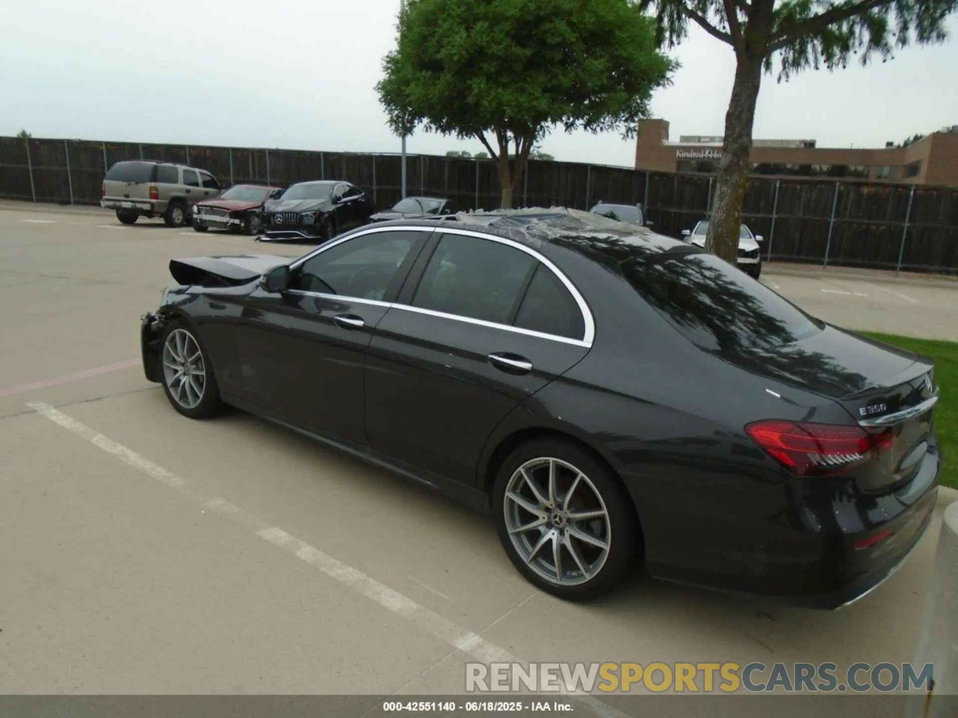 3 fotografías del automóvil dañado W1KZF8DB9NB097118 MERCEDES-BENZ E 350 2022