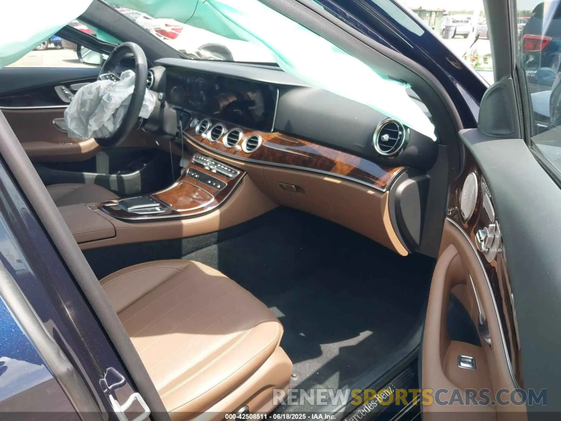 5 fotografías del automóvil dañado W1KZF8EB2PB145088 MERCEDES-BENZ E 350 2023