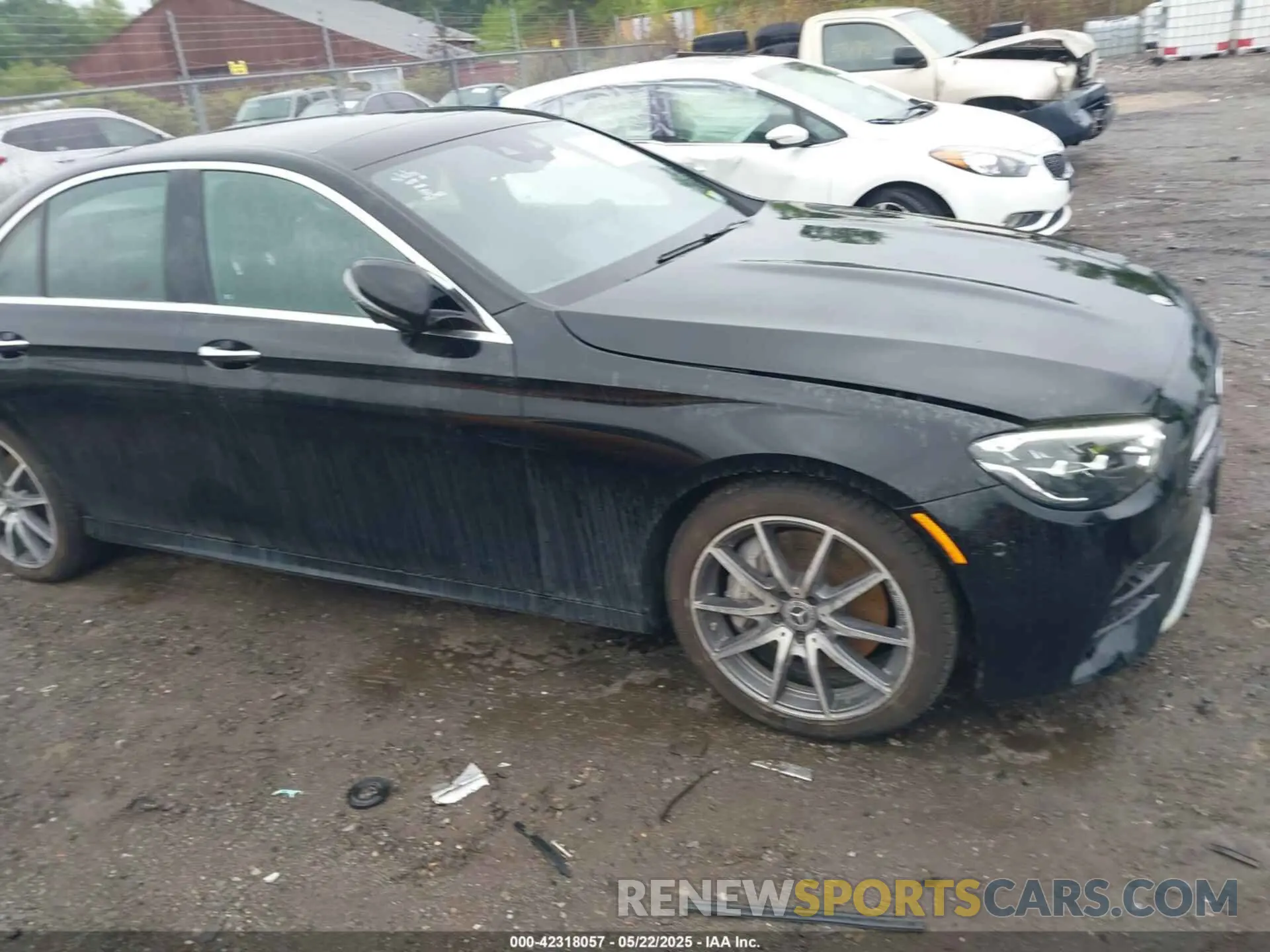 13 fotografías del automóvil dañado W1KZF8EBXPB187539 MERCEDES-BENZ E 350 2023