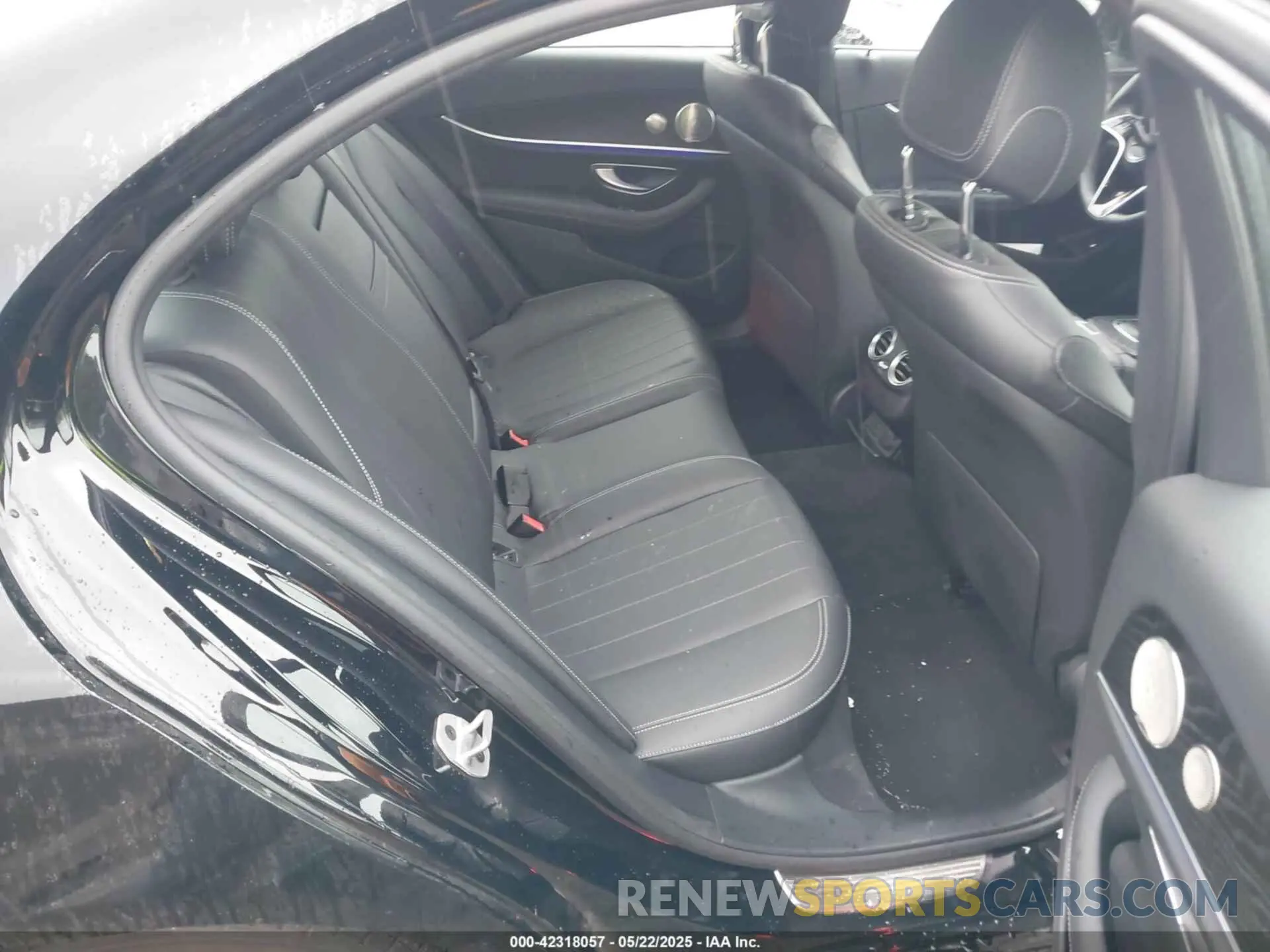 8 fotografías del automóvil dañado W1KZF8EBXPB187539 MERCEDES-BENZ E 350 2023