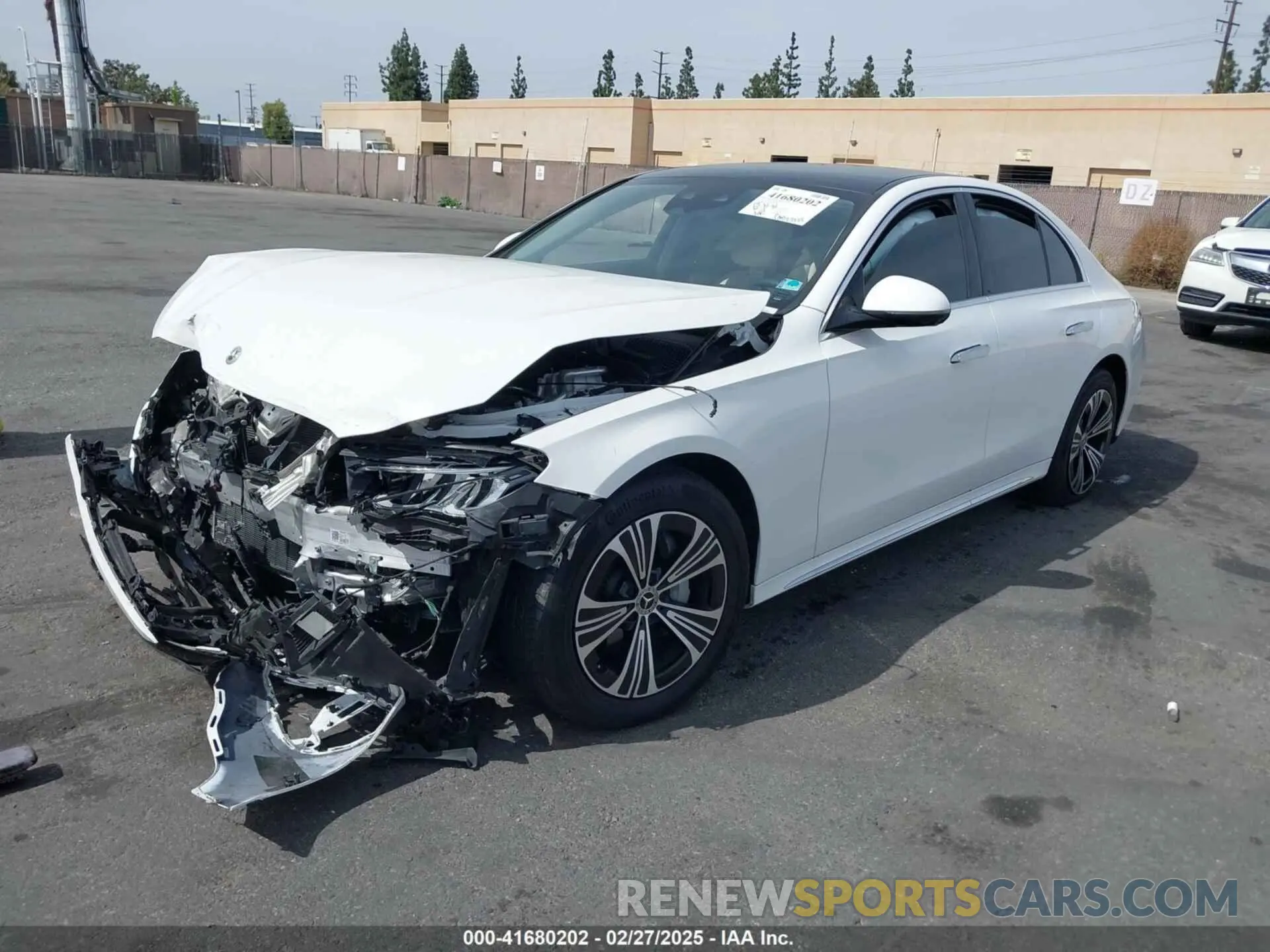 2 fotografías del automóvil dañado W1KLF4HB9RA006076 MERCEDES-BENZ E 350 2024