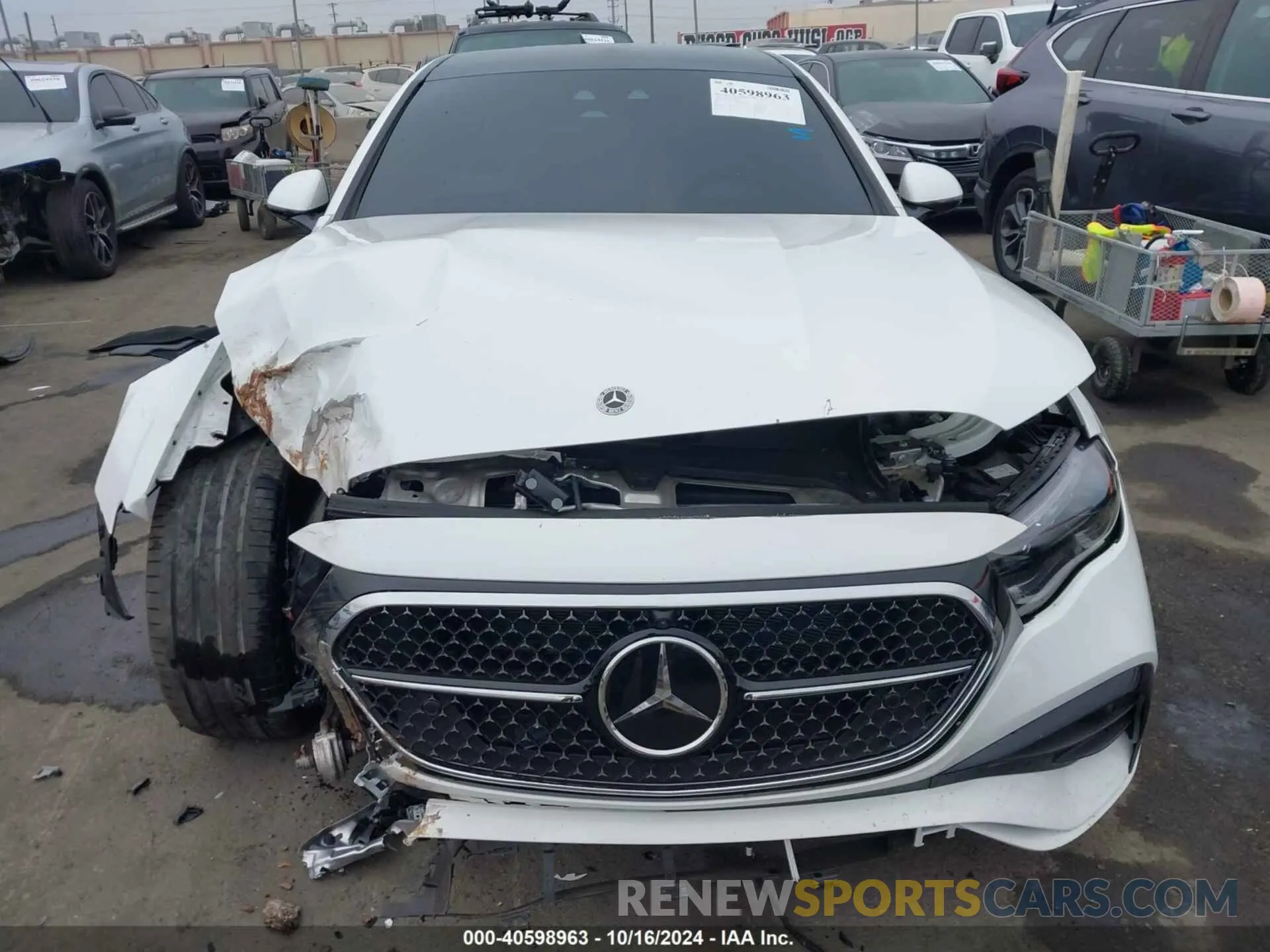 11 fotografías del automóvil dañado W1KLF4HB9RA009205 MERCEDES-BENZ E 350 2024