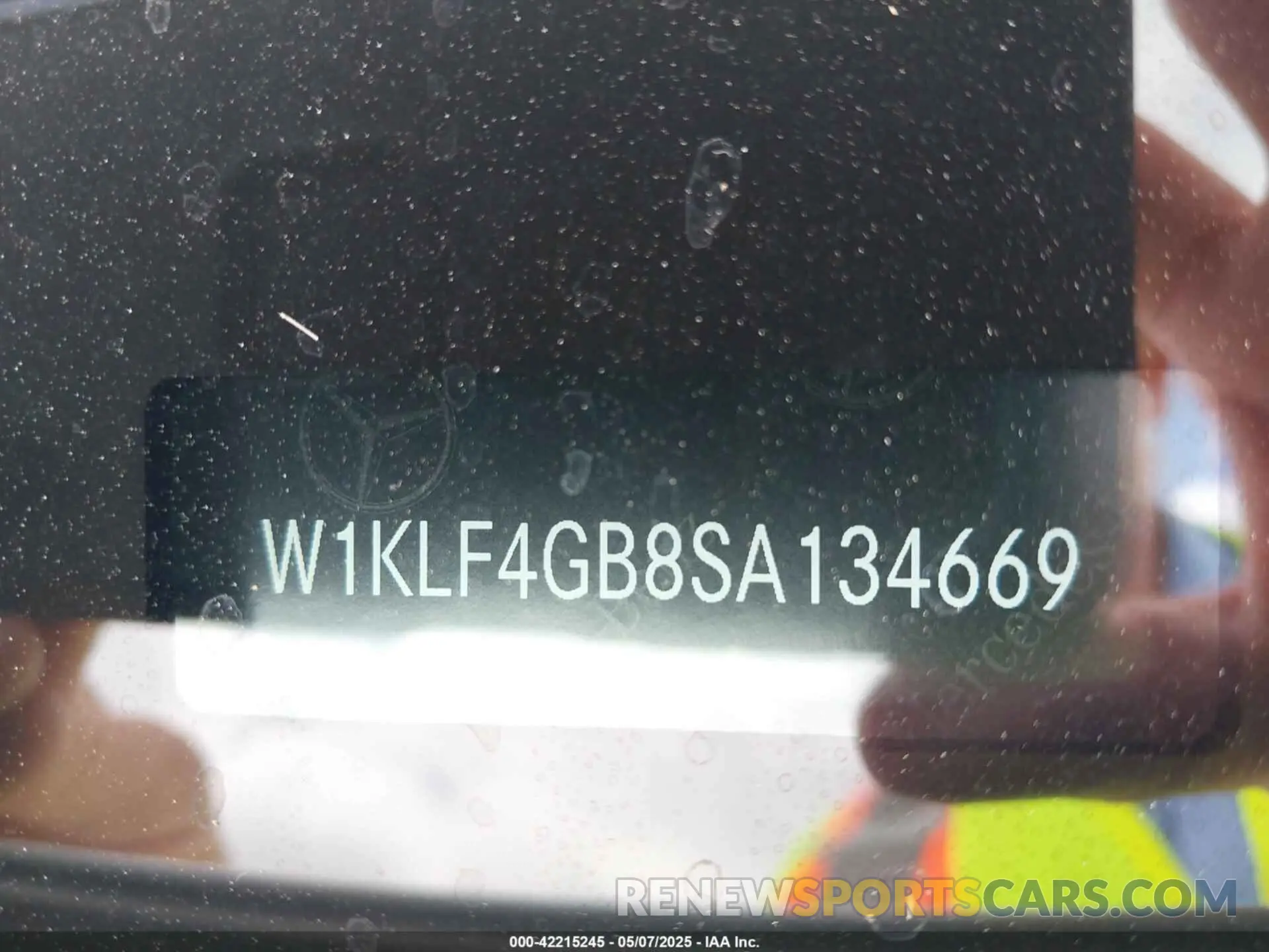 17 fotografías del automóvil dañado W1KLF4GB8SA134669 MERCEDES-BENZ E 350 2025