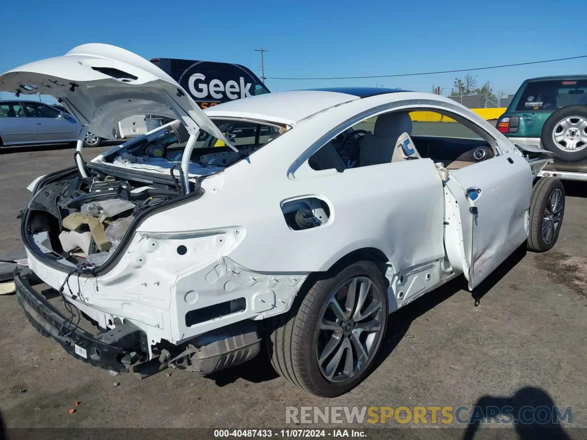 4 fotografías del automóvil dañado WDD1J6HB6KF081635 MERCEDES-BENZ E 450 2019
